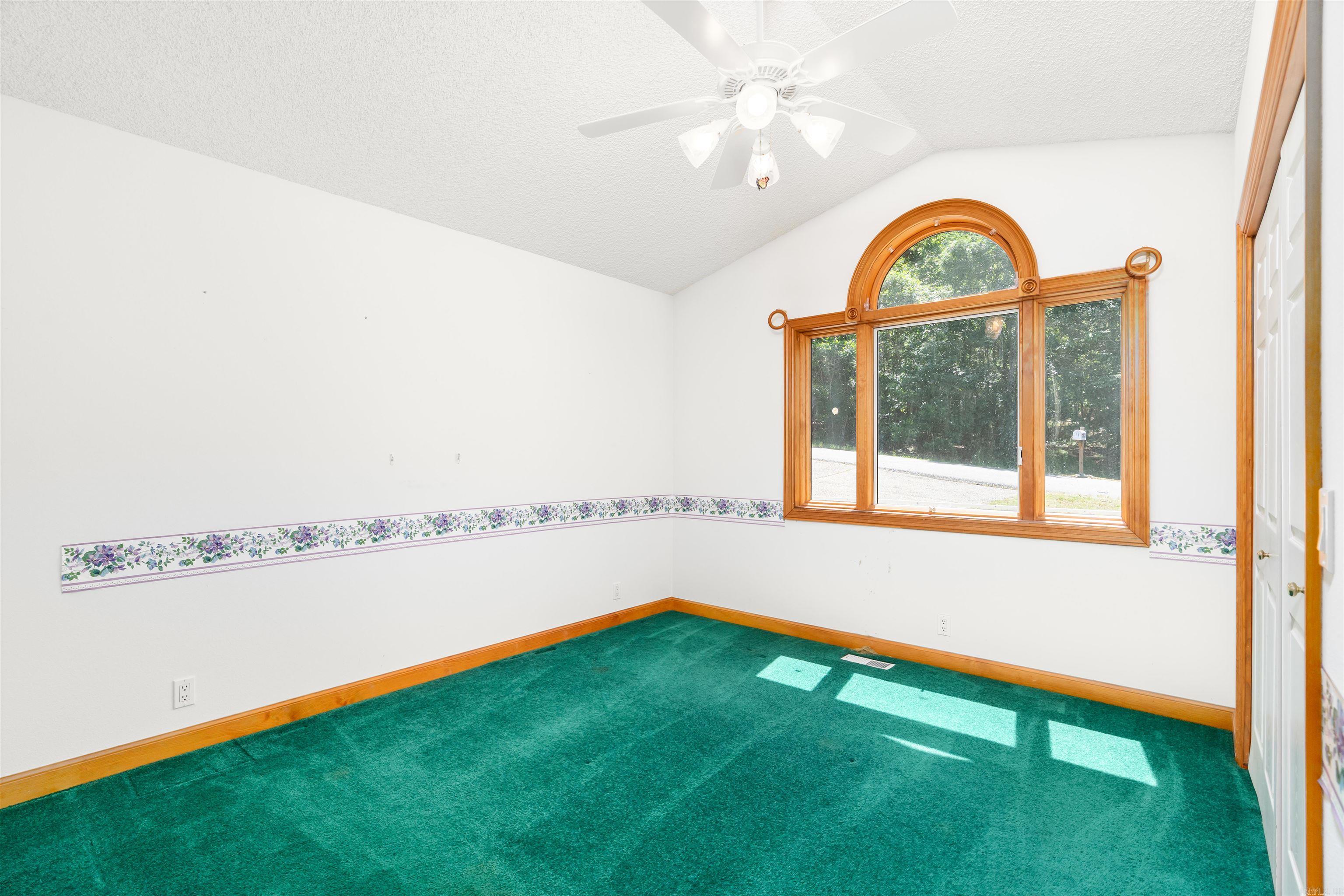 28 Lindura Way Property Photo 17
