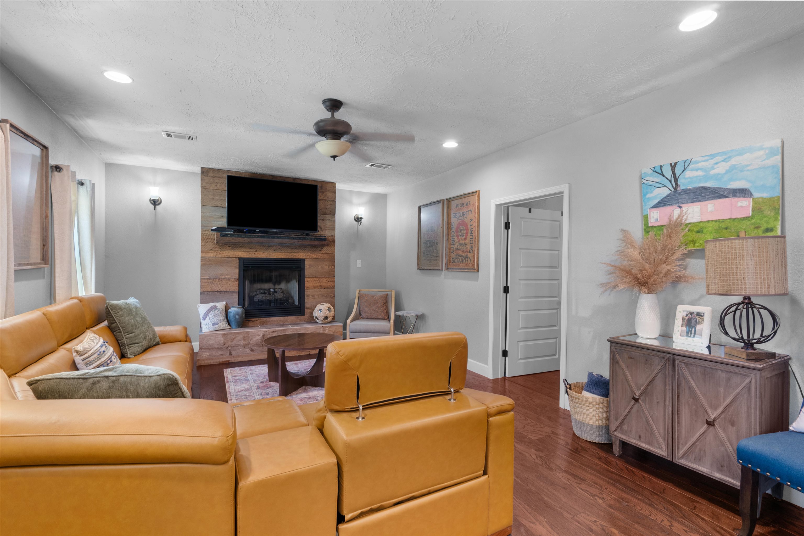 18 Sharp Lane Property Photo 3