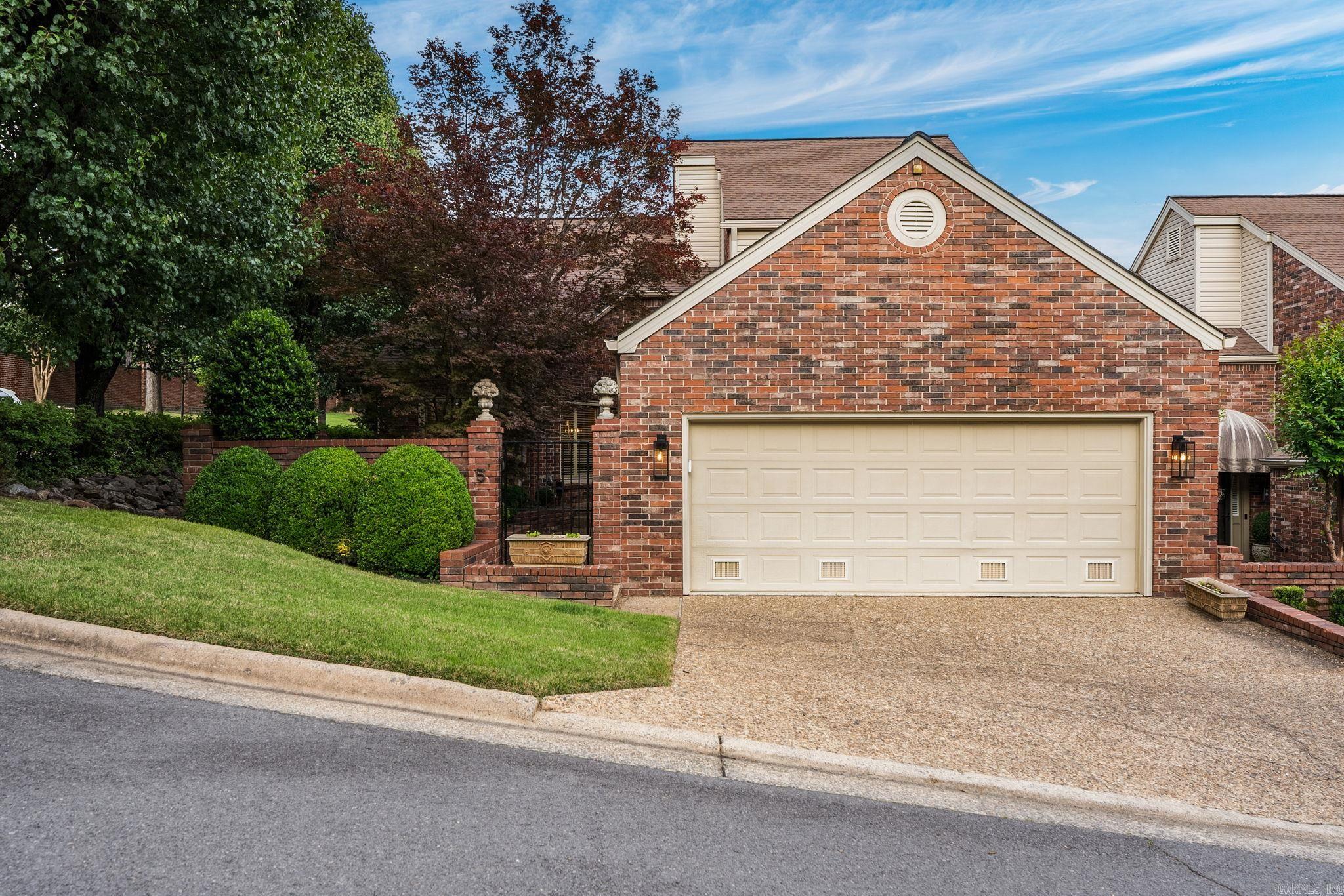 801 Pleasant Valley Dr. #5 Property Photo 1