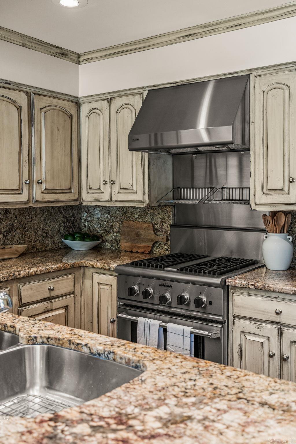 801 Pleasant Valley Dr. #5 Property Photo 18