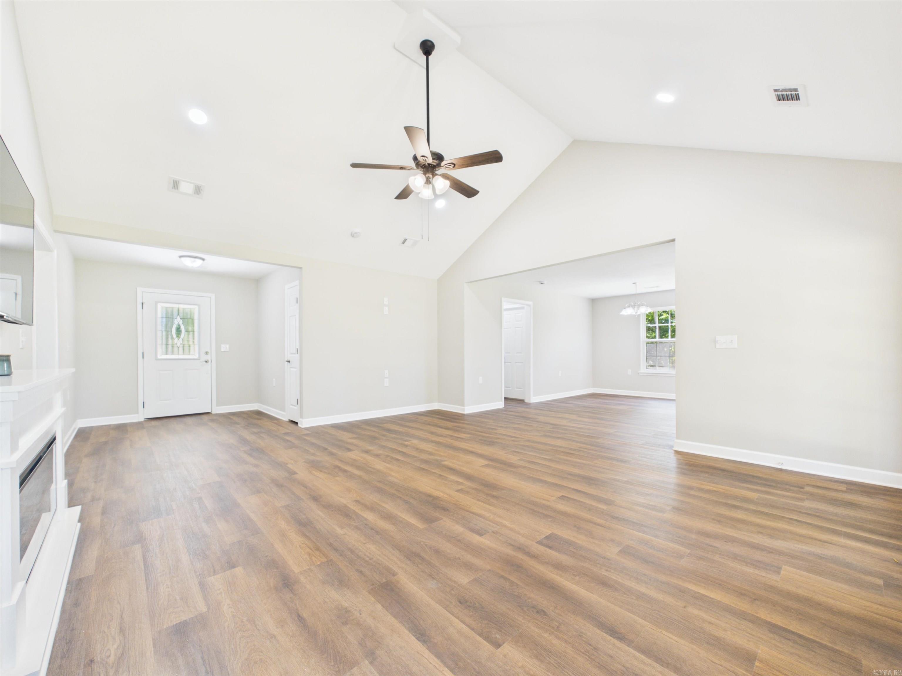 100 Shackleford Dr Property Photo 9
