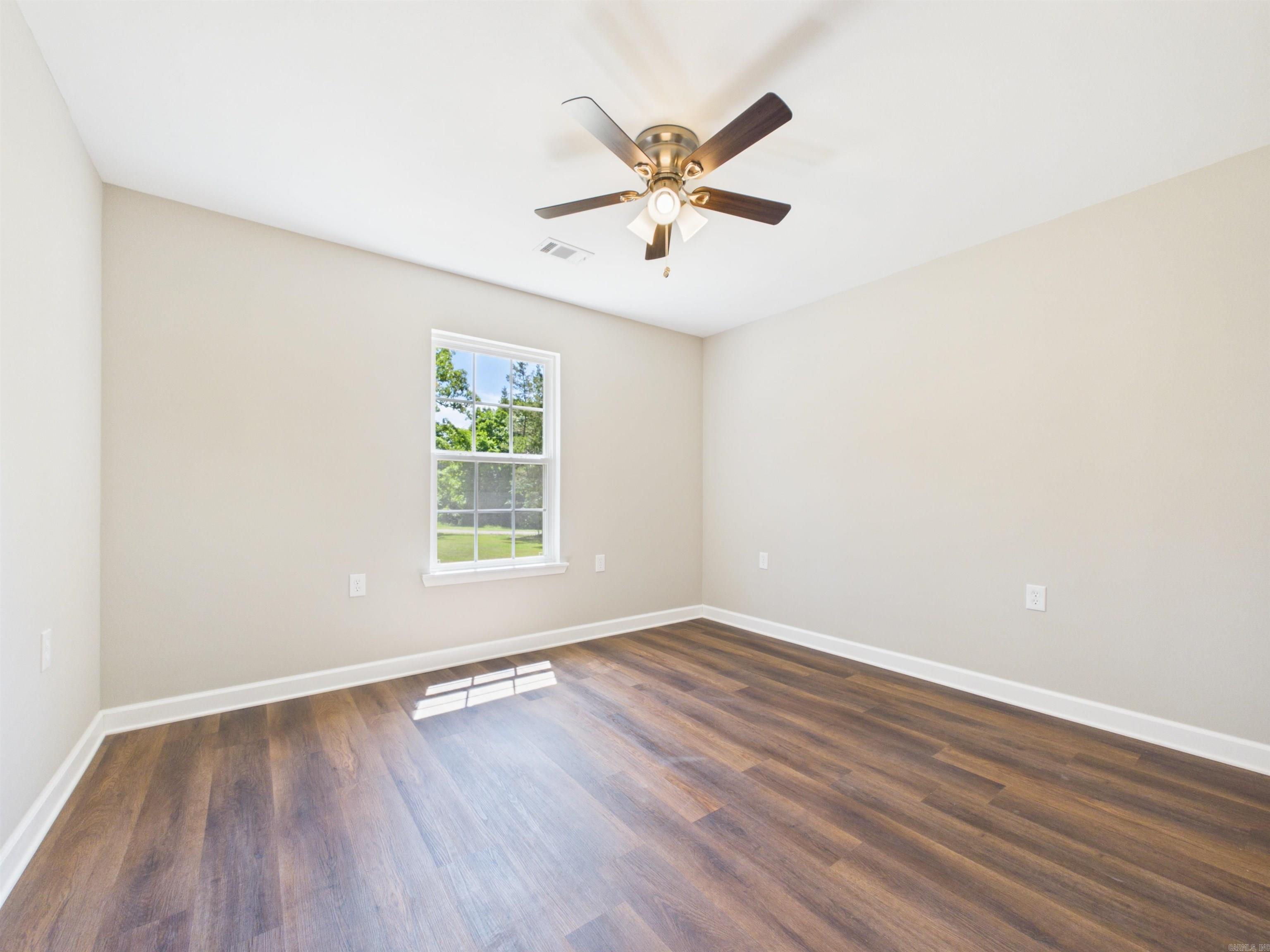 100 Shackleford Dr Property Photo 25