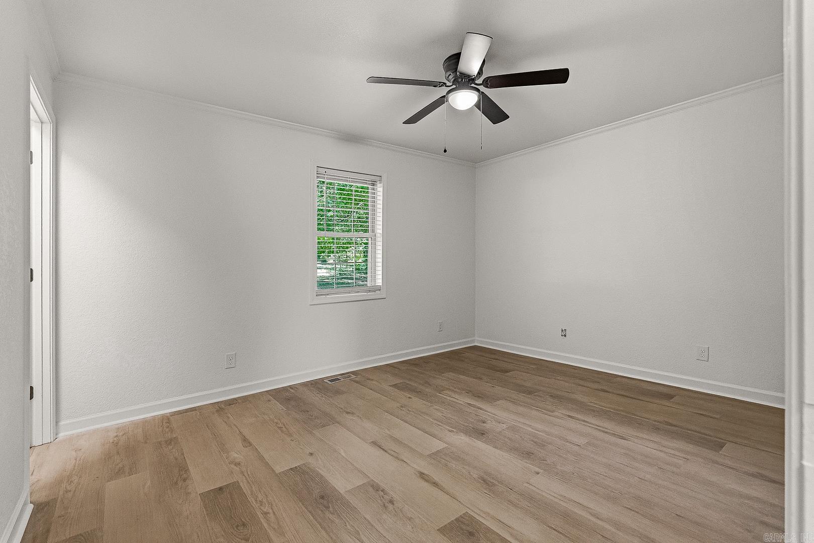 2101 Wildrose Ln Property Photo 5