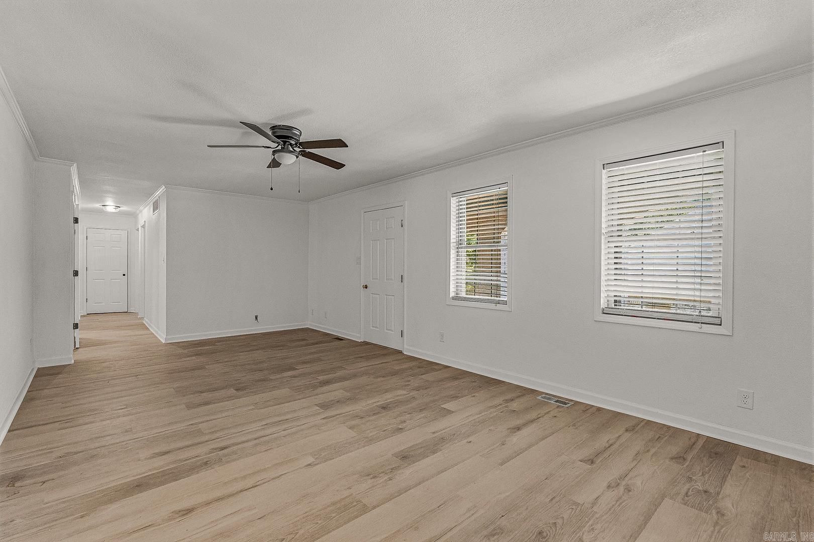 2101 Wildrose Ln Property Photo 10