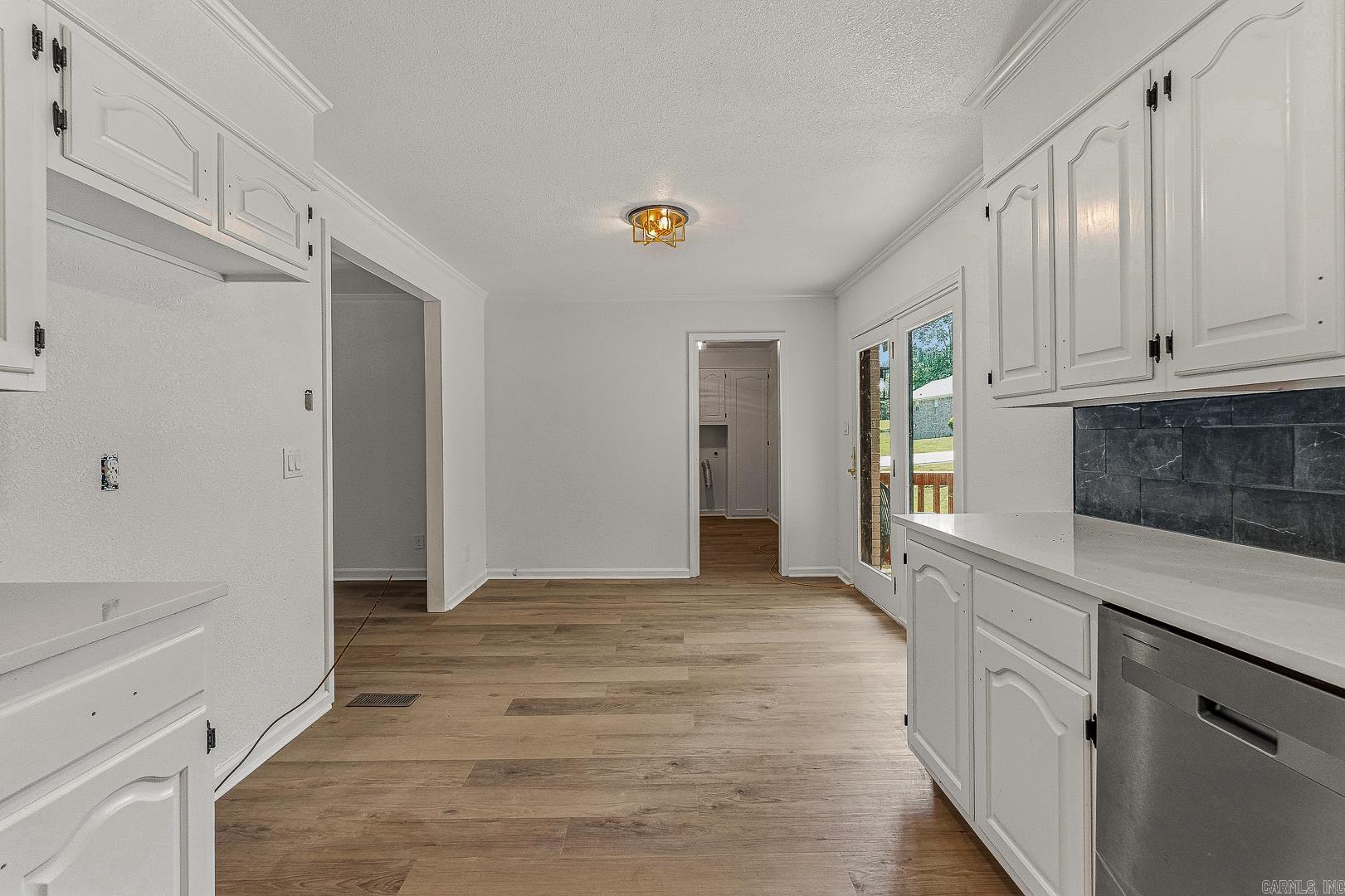 2101 Wildrose Ln Property Photo 15