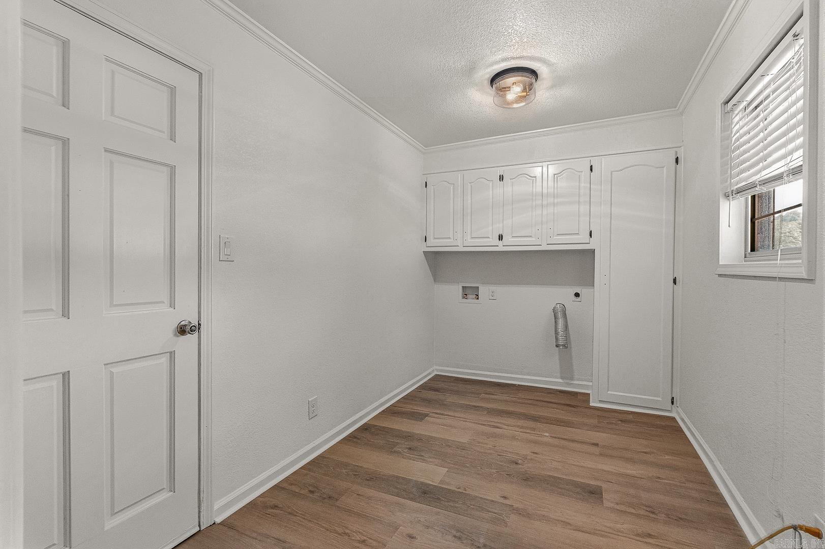 2101 Wildrose Ln Property Photo 16