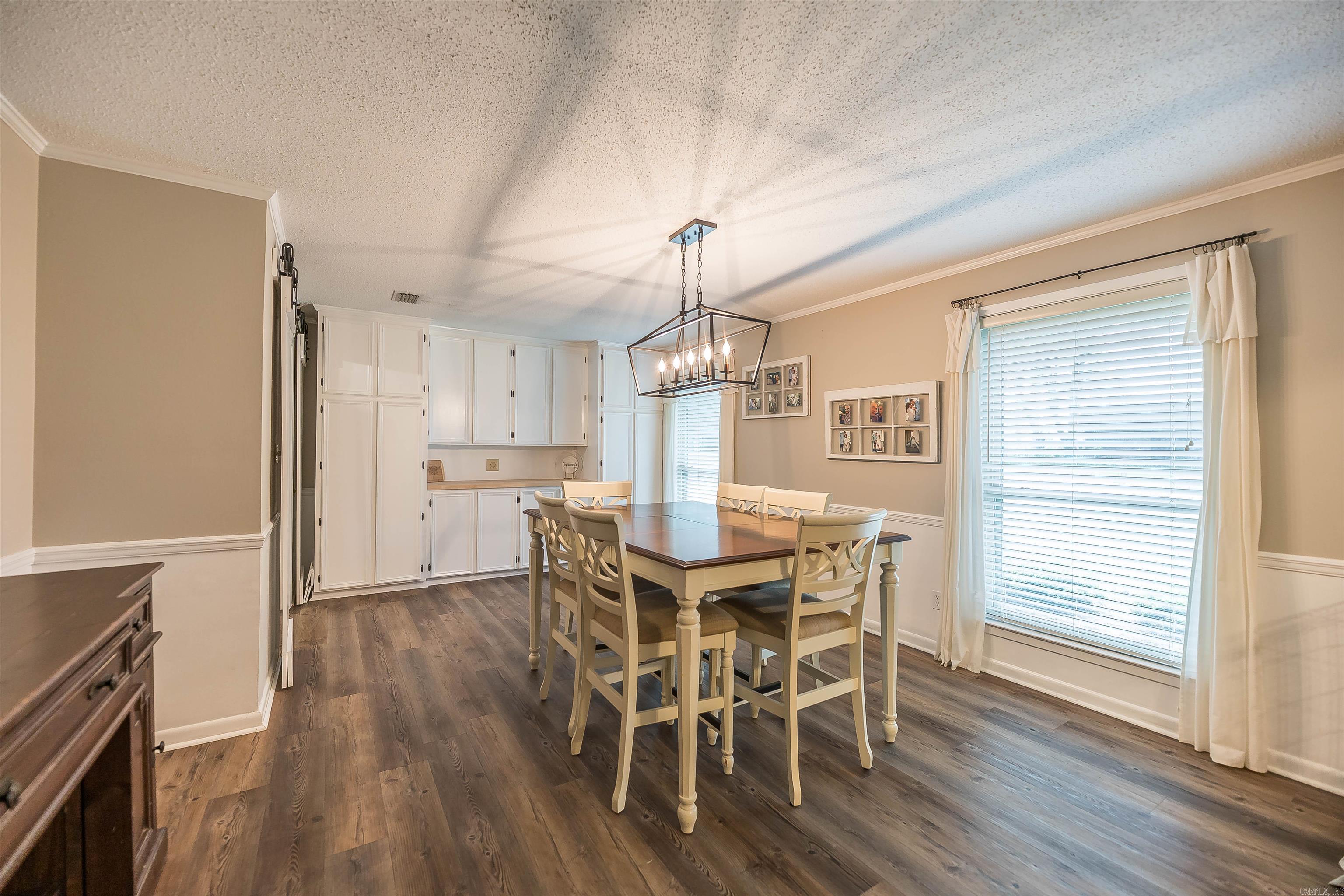 2109 Pinewood Drive Property Photo 10