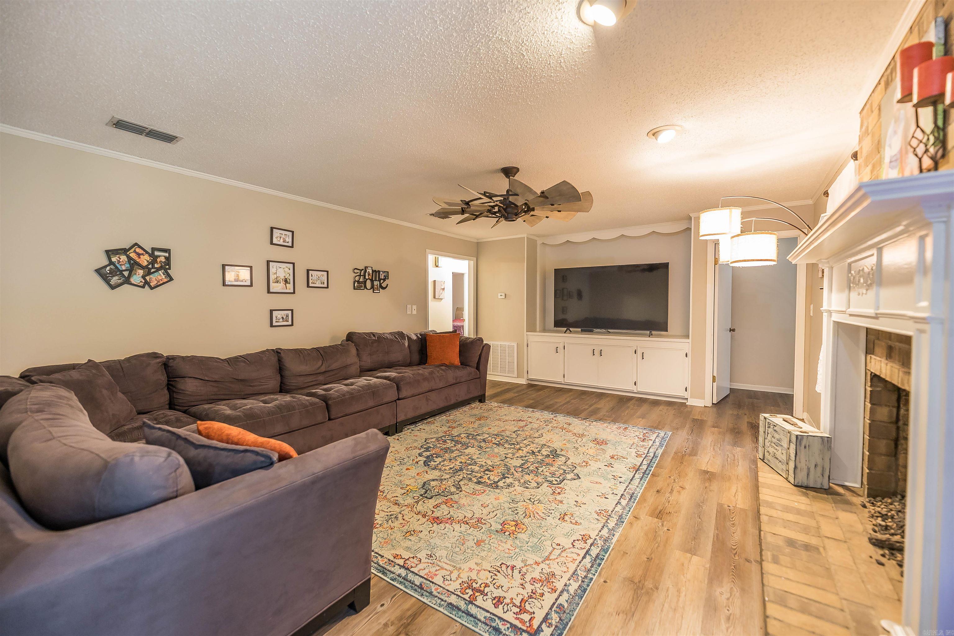 2109 Pinewood Drive Property Photo 15