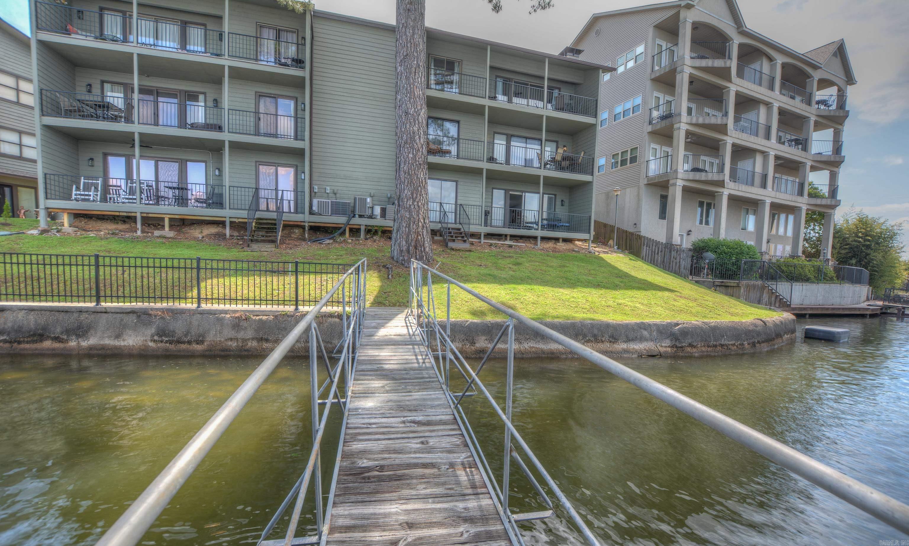 120 Catalina Circle 9e Property Photo 3