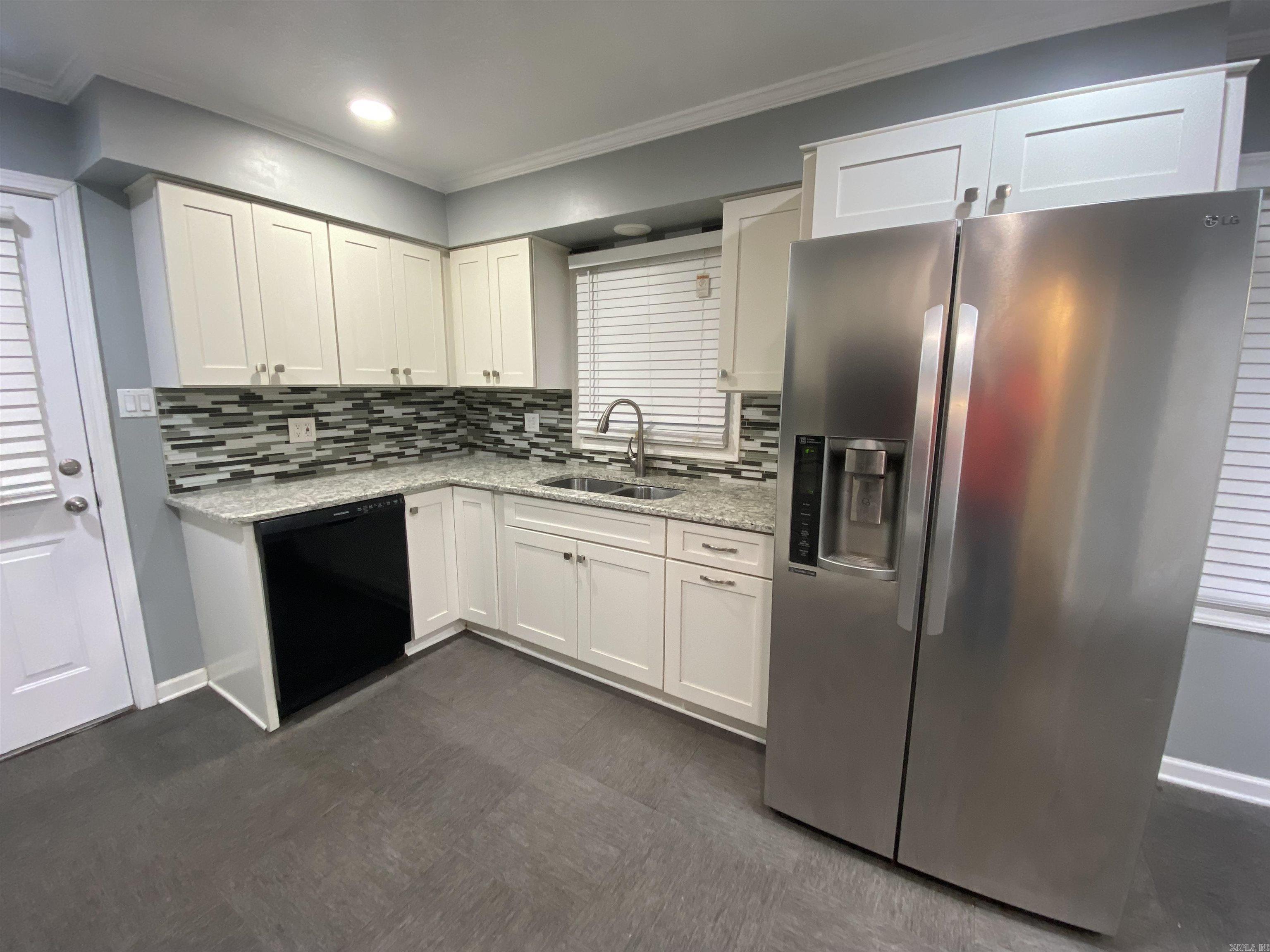 534 Ellis Property Photo 3