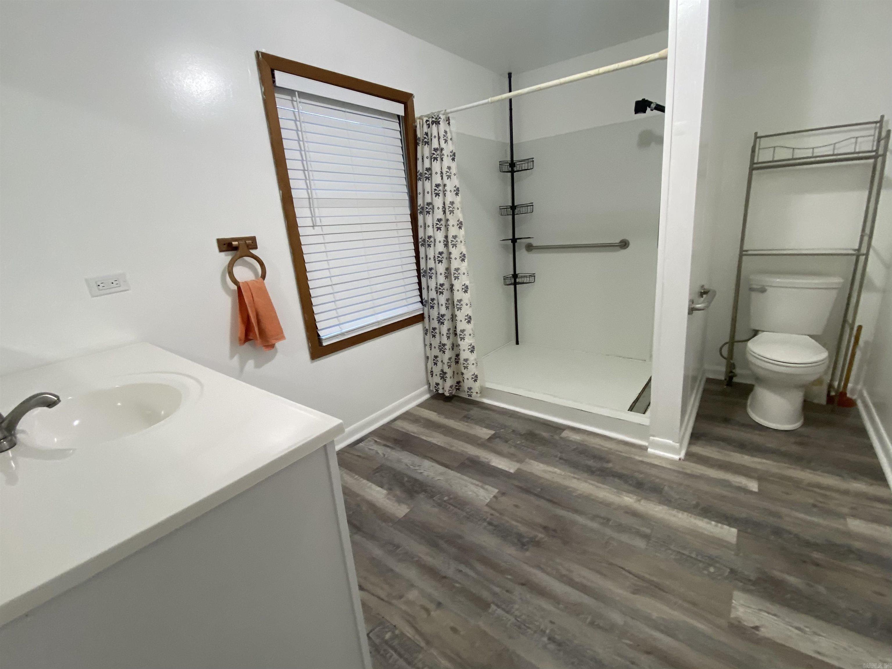 534 Ellis Property Photo 16