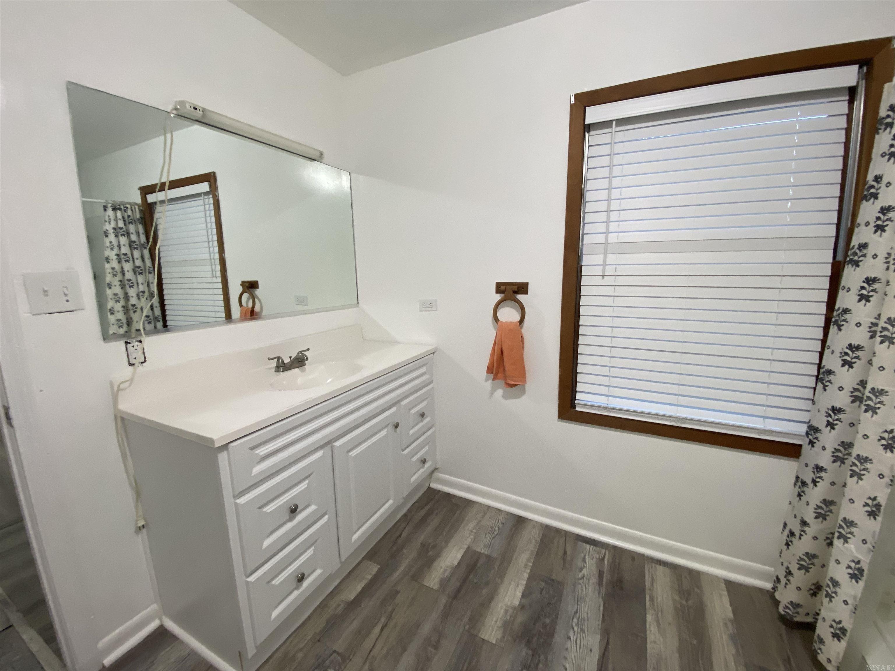 534 Ellis Property Photo 18