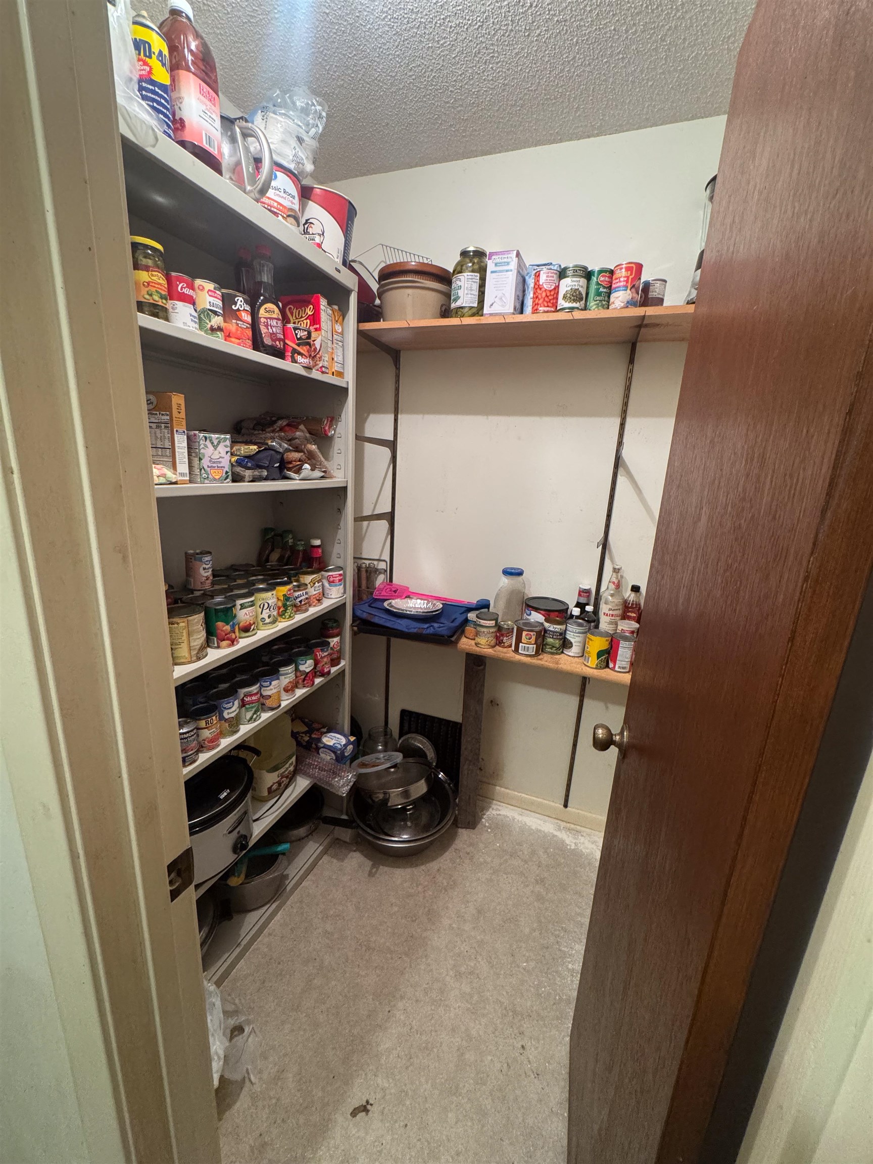 13 Iowa Drive Property Photo 8