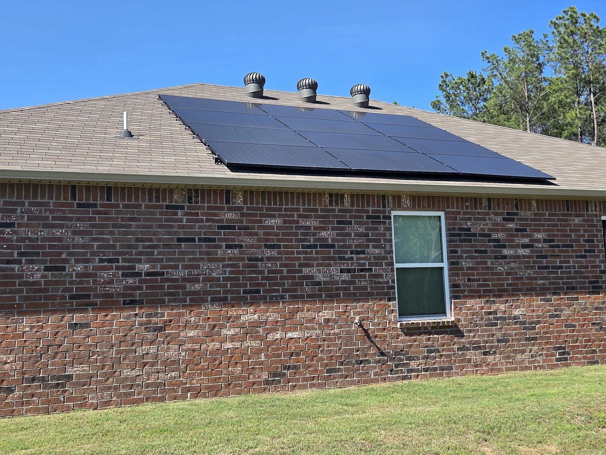 108 James Drive Property Photo 3