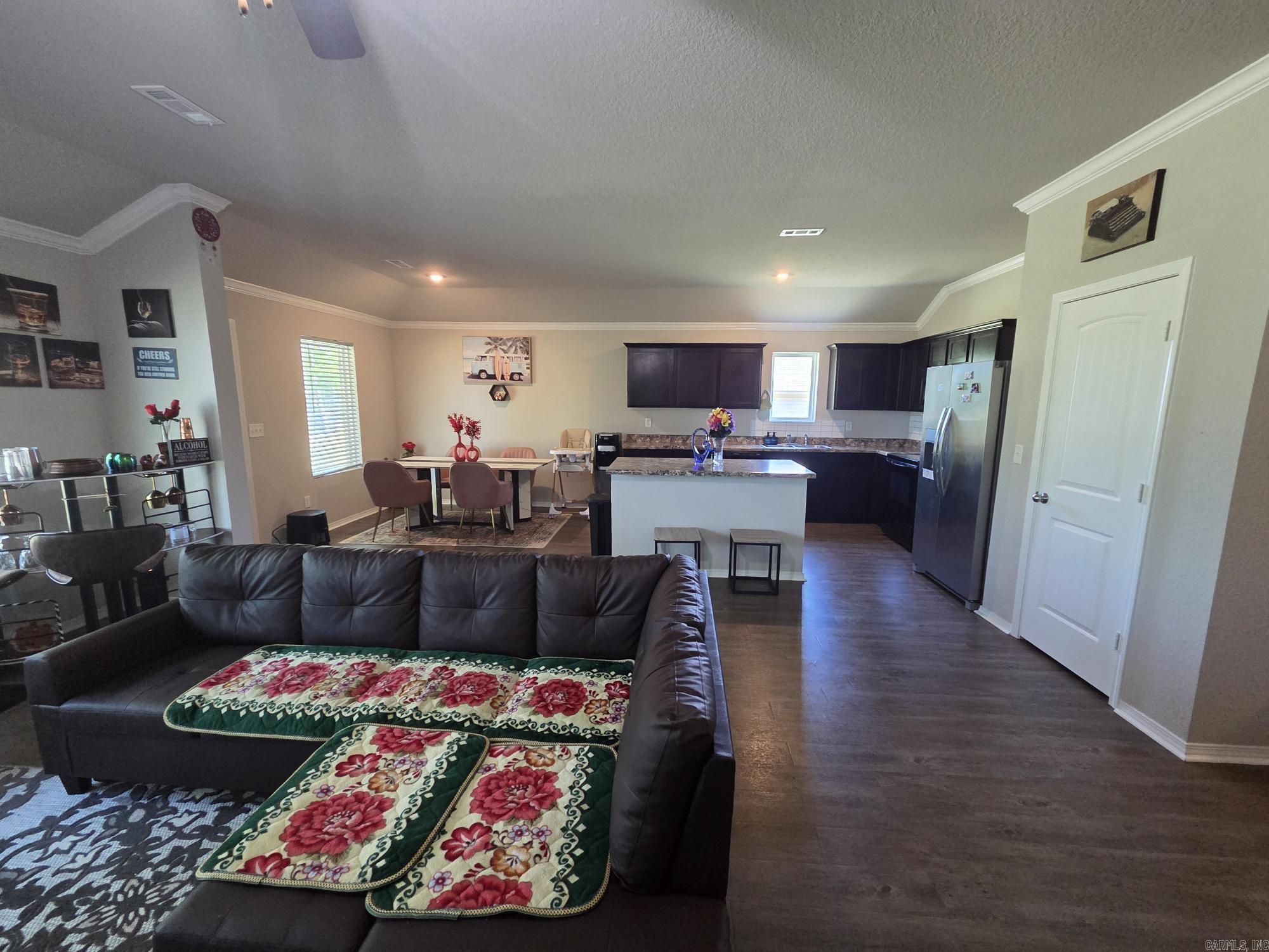 108 James Drive Property Photo 7