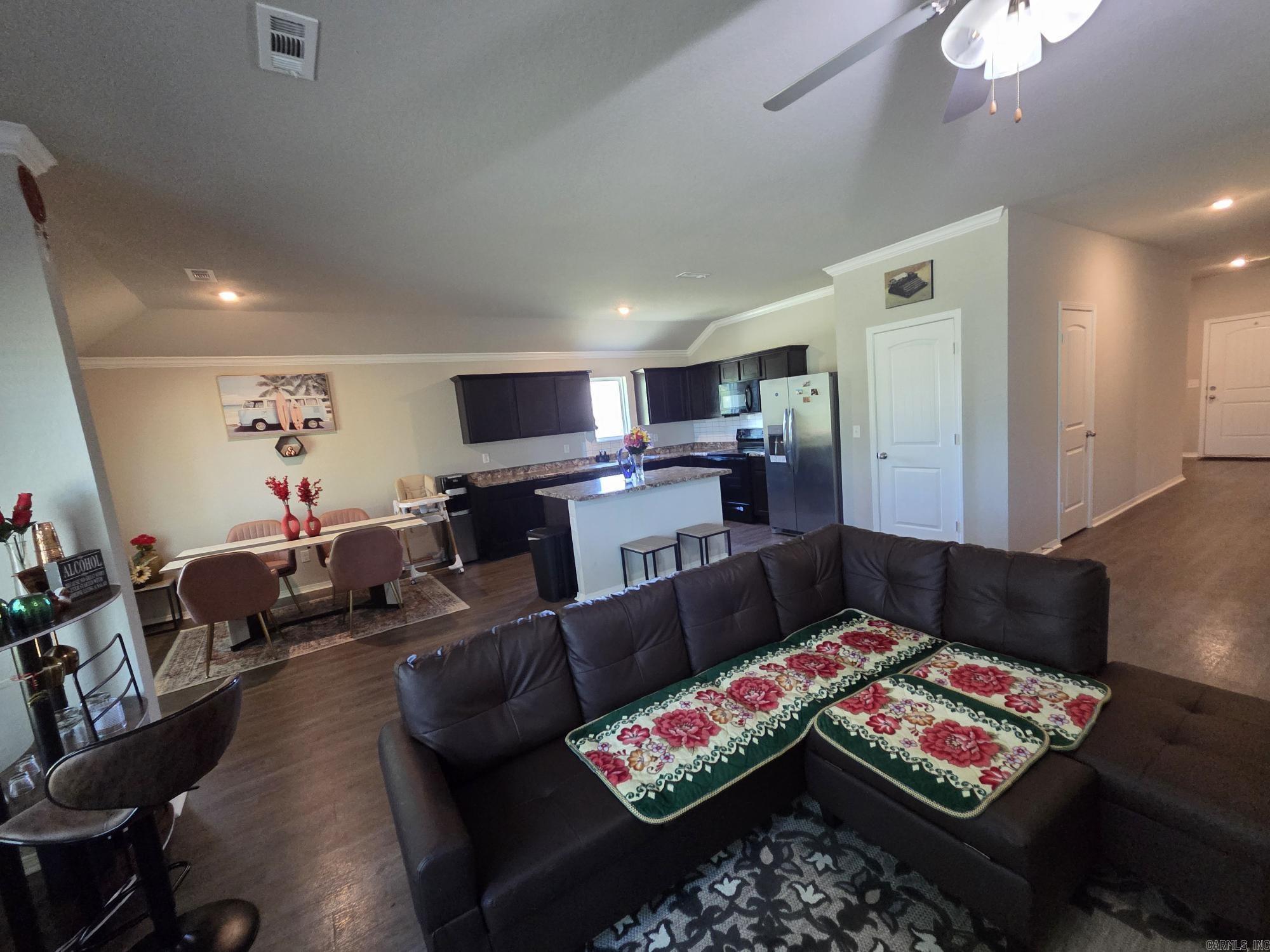 108 James Drive Property Photo 9