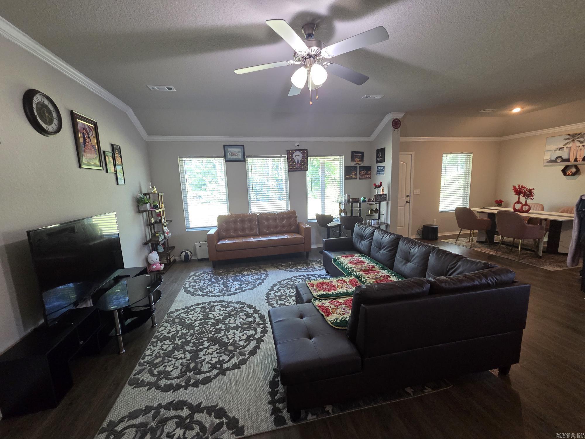 108 James Drive Property Photo 10