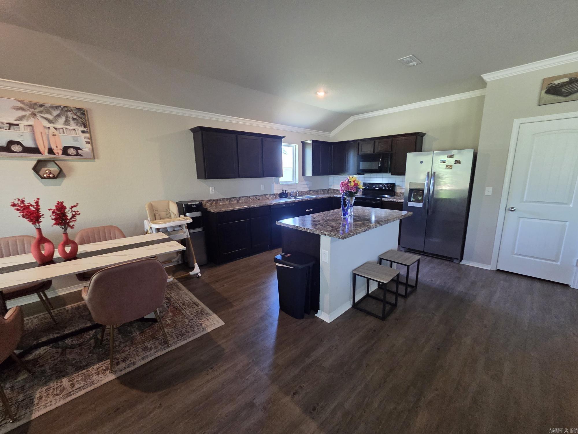 108 James Drive Property Photo 12