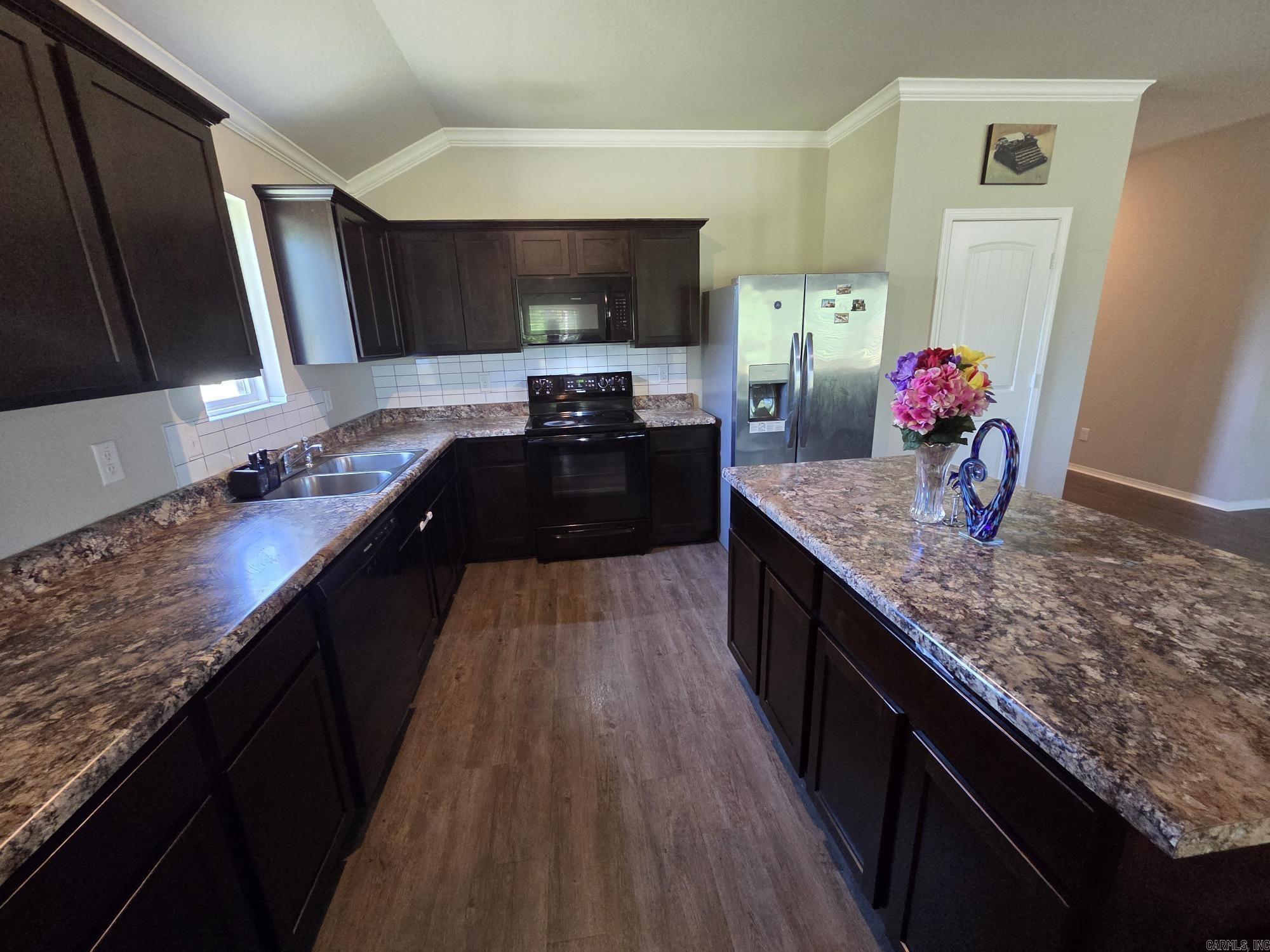 108 James Drive Property Photo 21