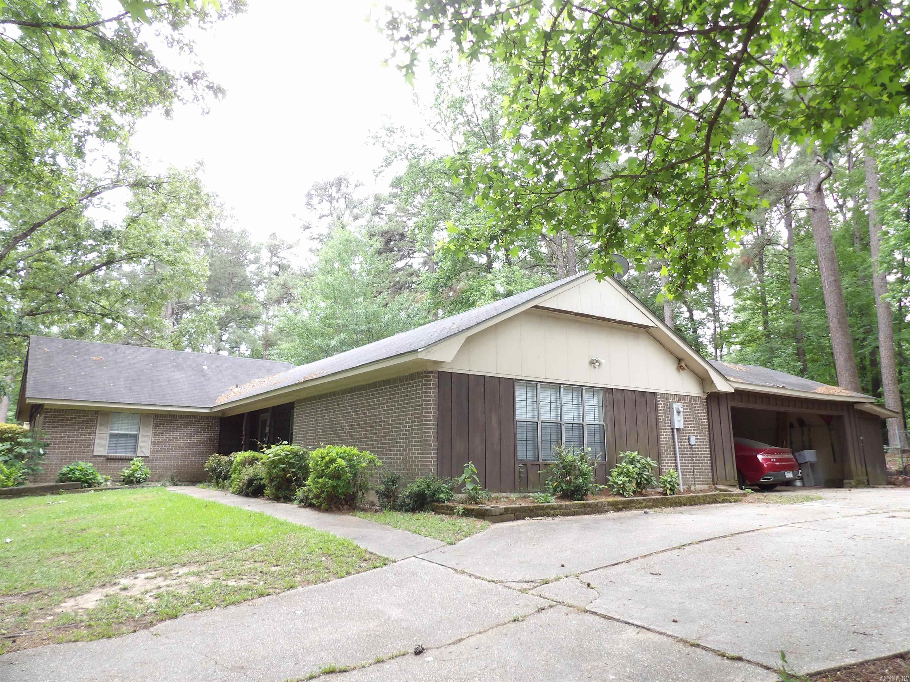 172 Tracy Drive Property Photo 3