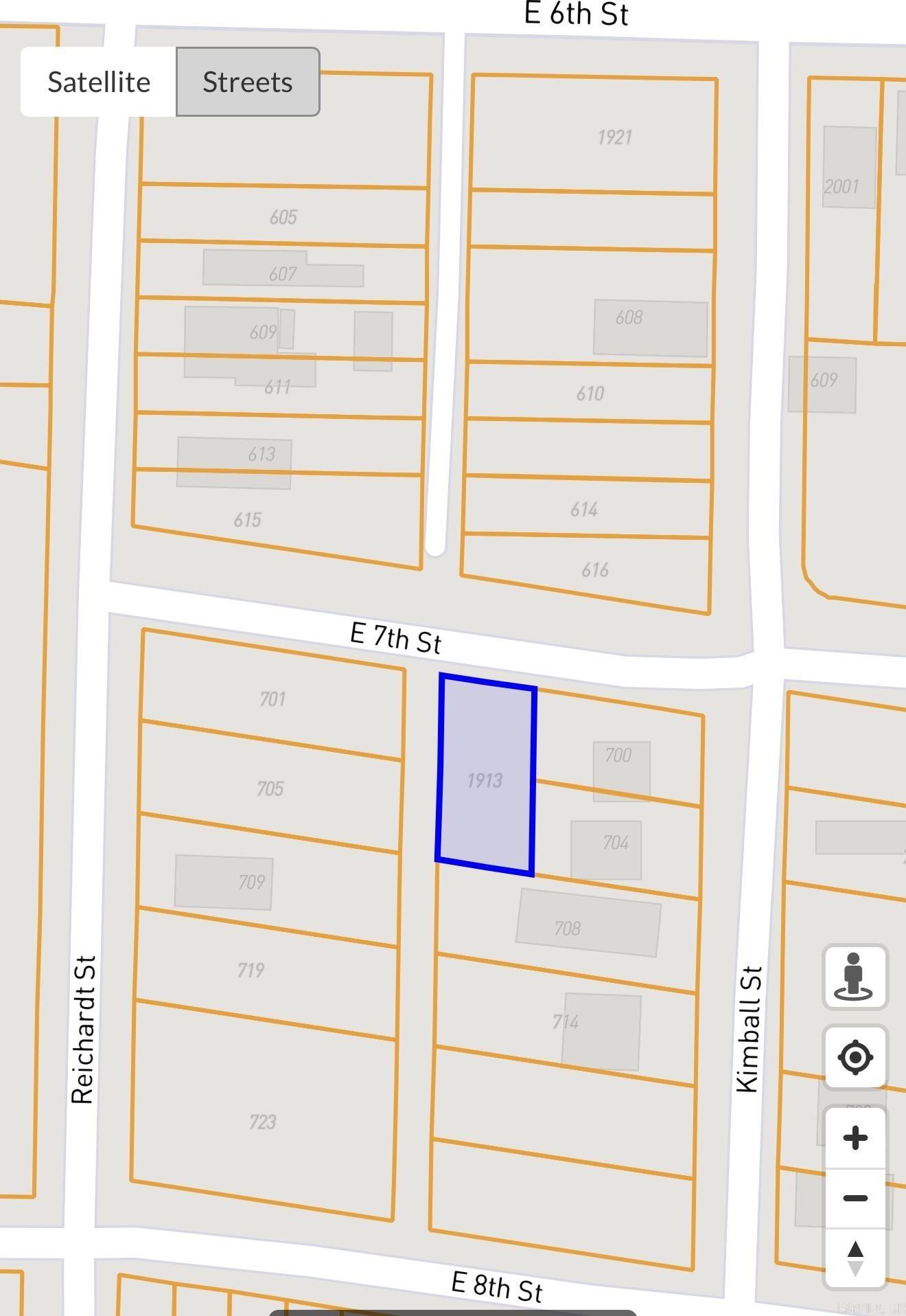 1913 E 7th Street Property Photo 3