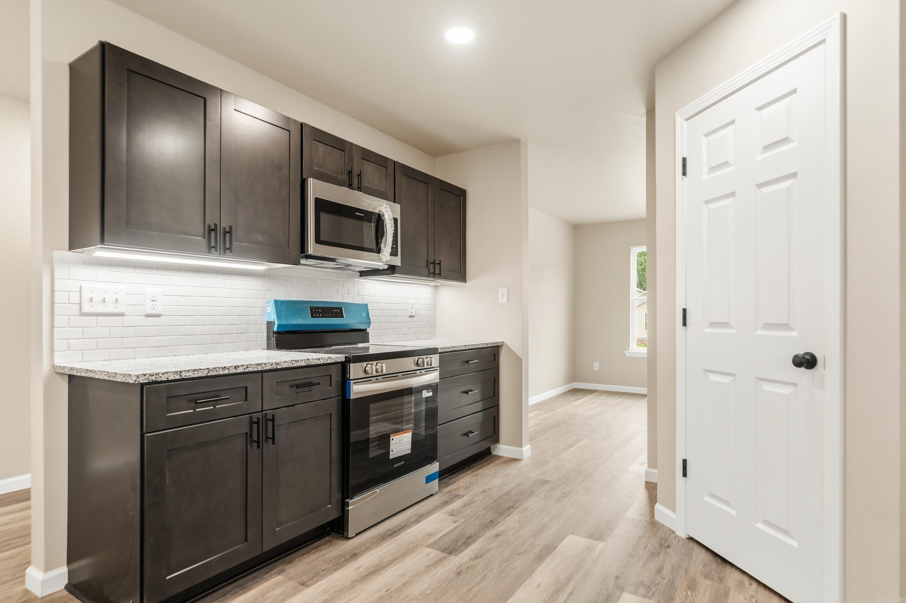 112 Lance Circle Property Photo 8