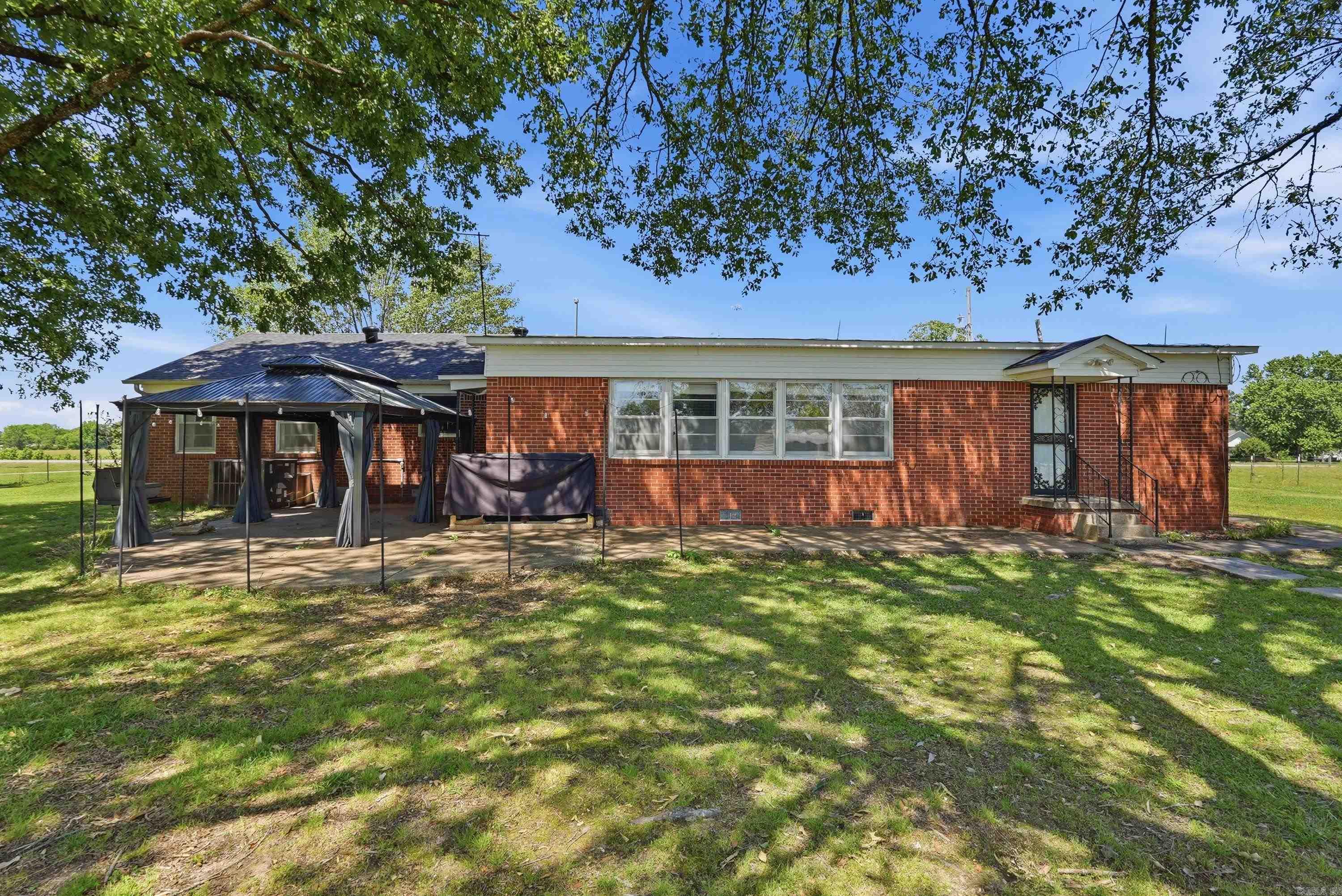 8136 Main Property Photo 5