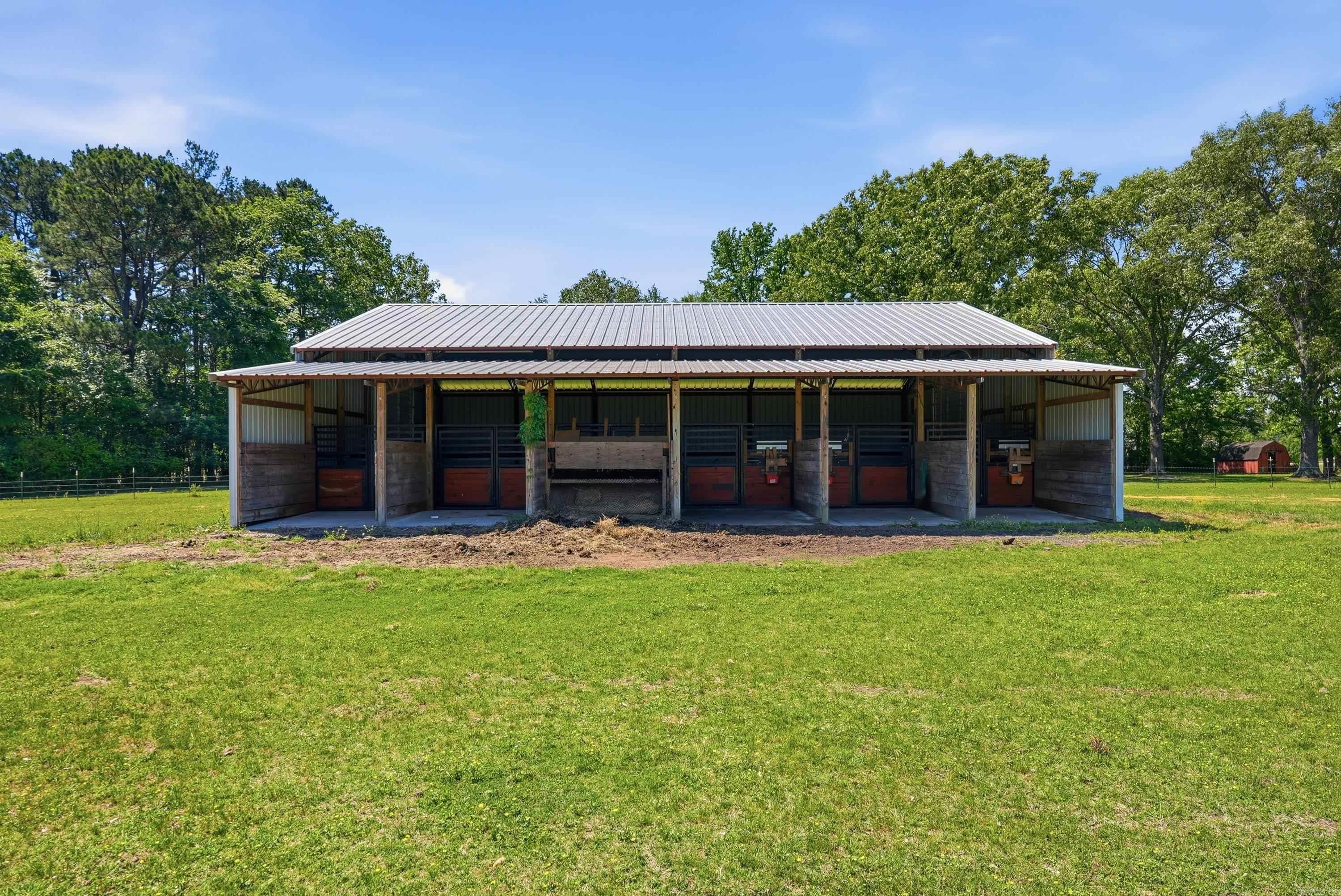 8136 Main Property Photo 12