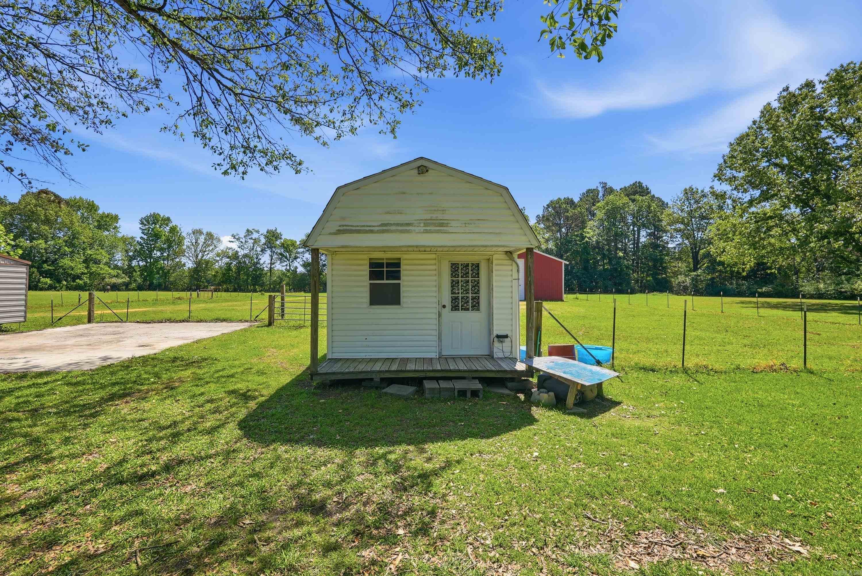 8136 Main Property Photo 14