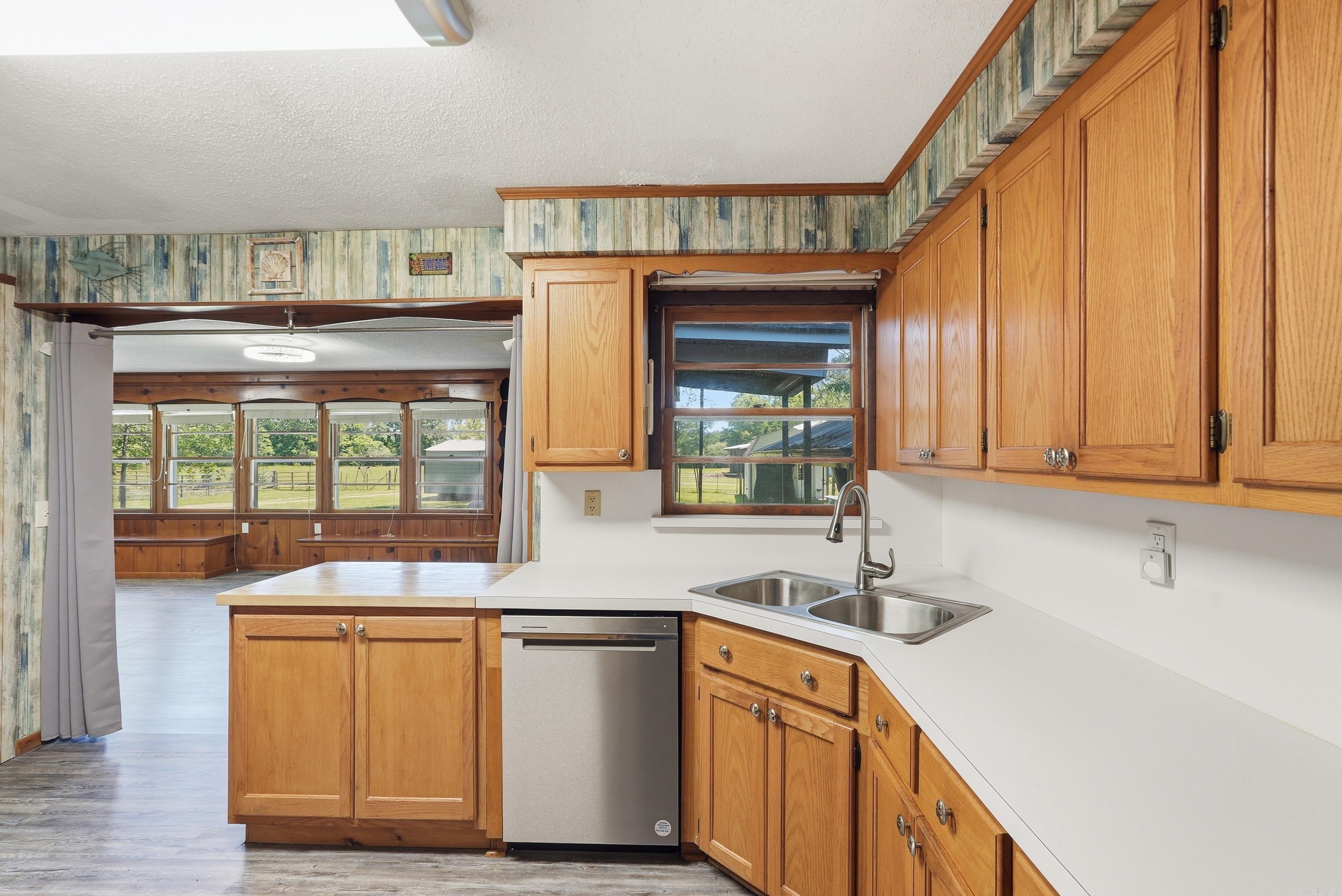 8136 Main Property Photo 20