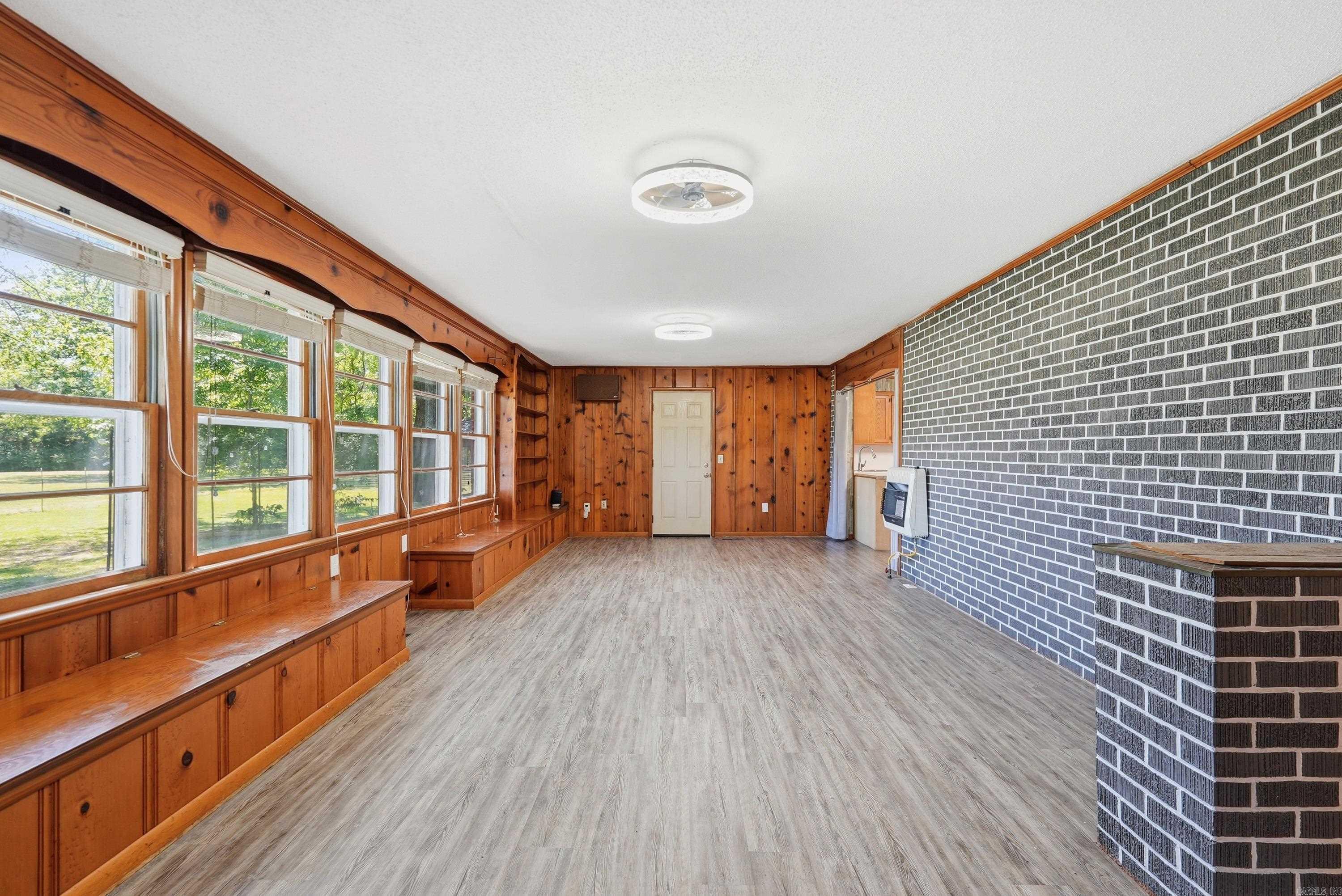 8136 Main Property Photo 25