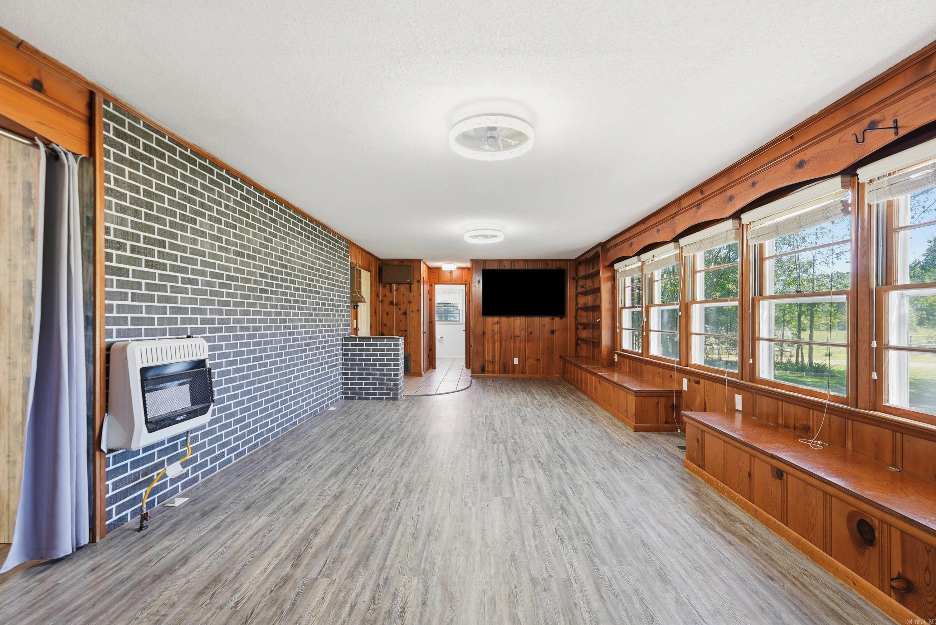 8136 Main Property Photo 27
