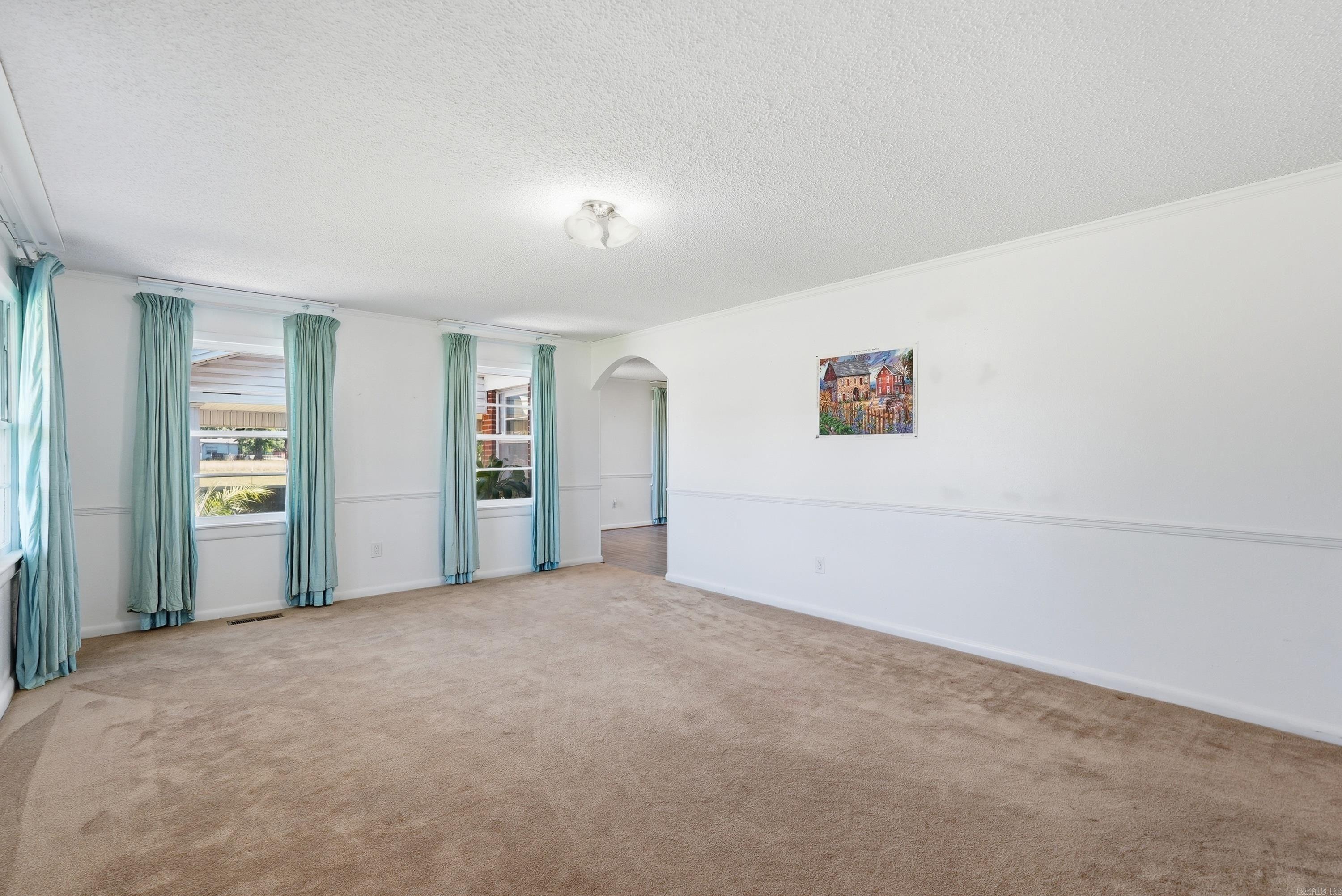 8136 Main Property Photo 32