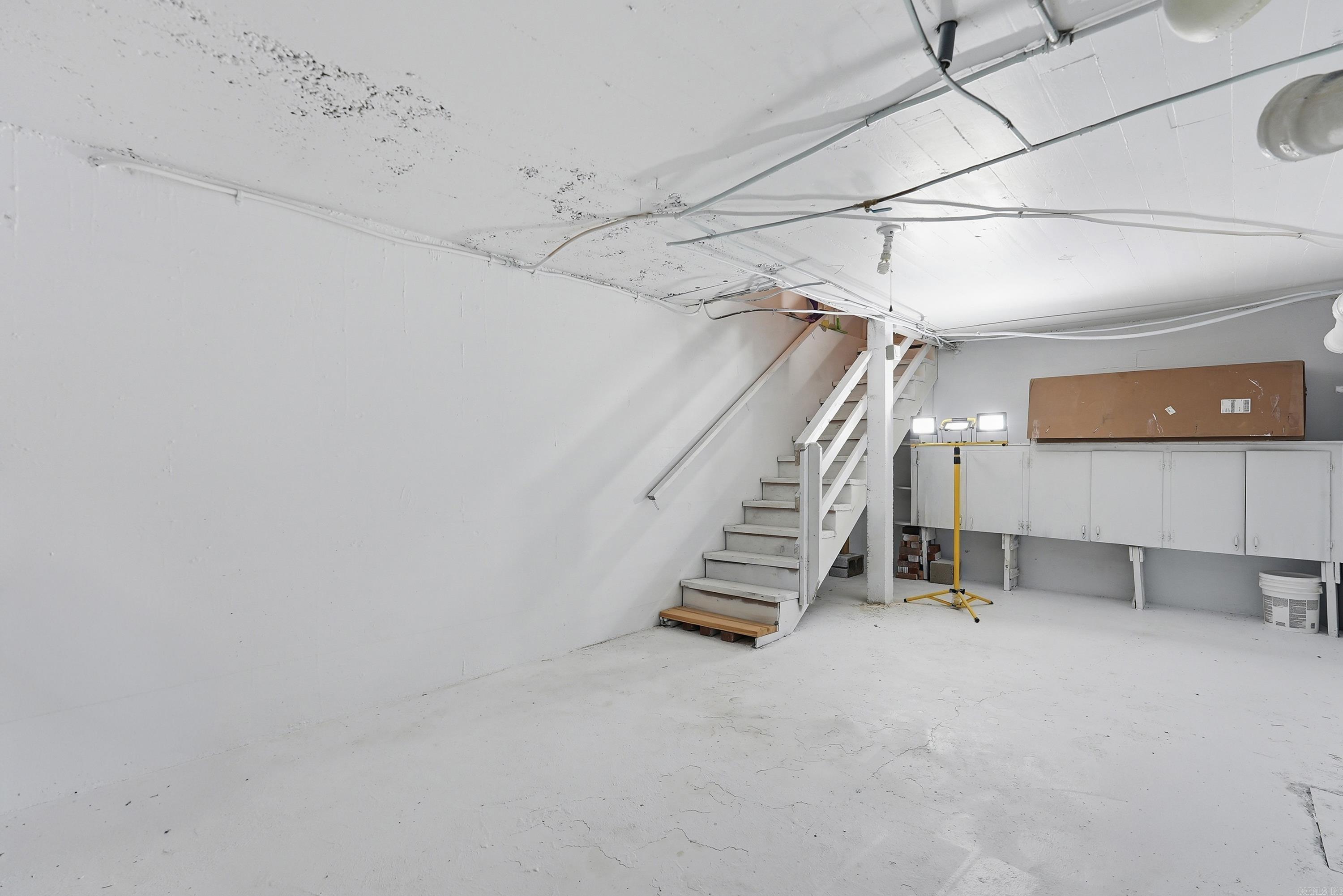 8136 Main Property Photo 38