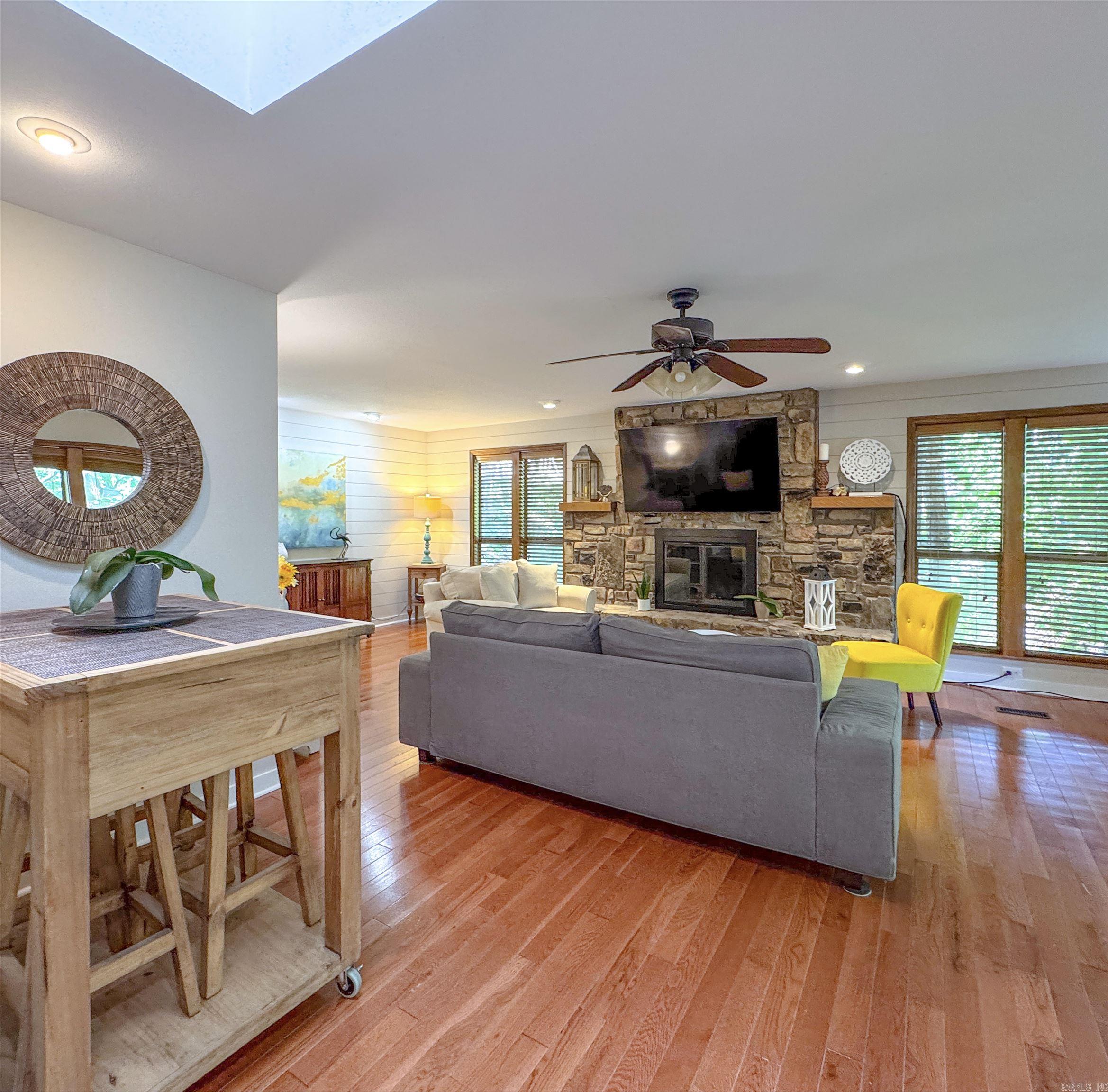 8 Castellon Drive Property Photo 10