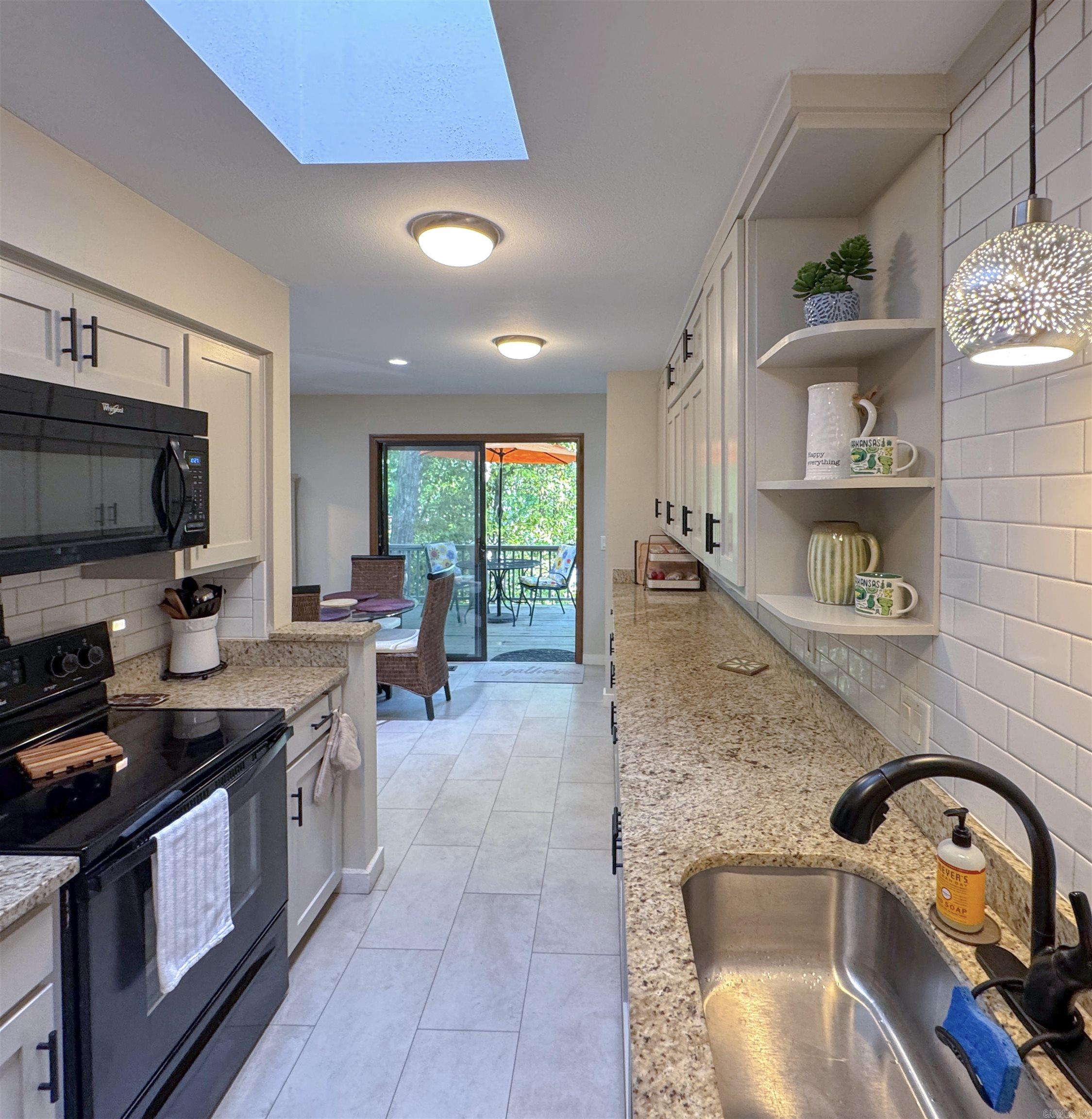 8 Castellon Drive Property Photo 17