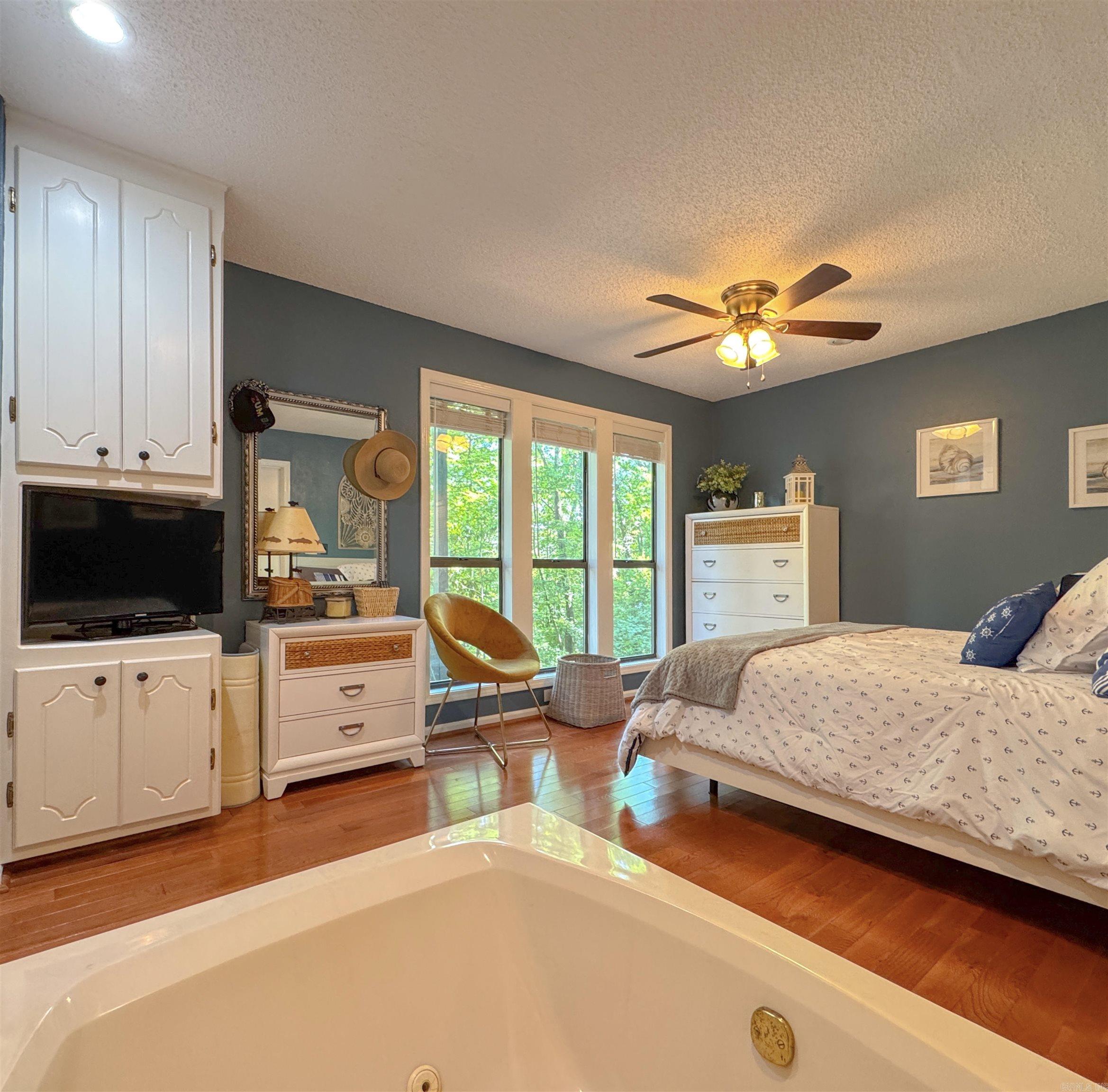 8 Castellon Drive Property Photo 25