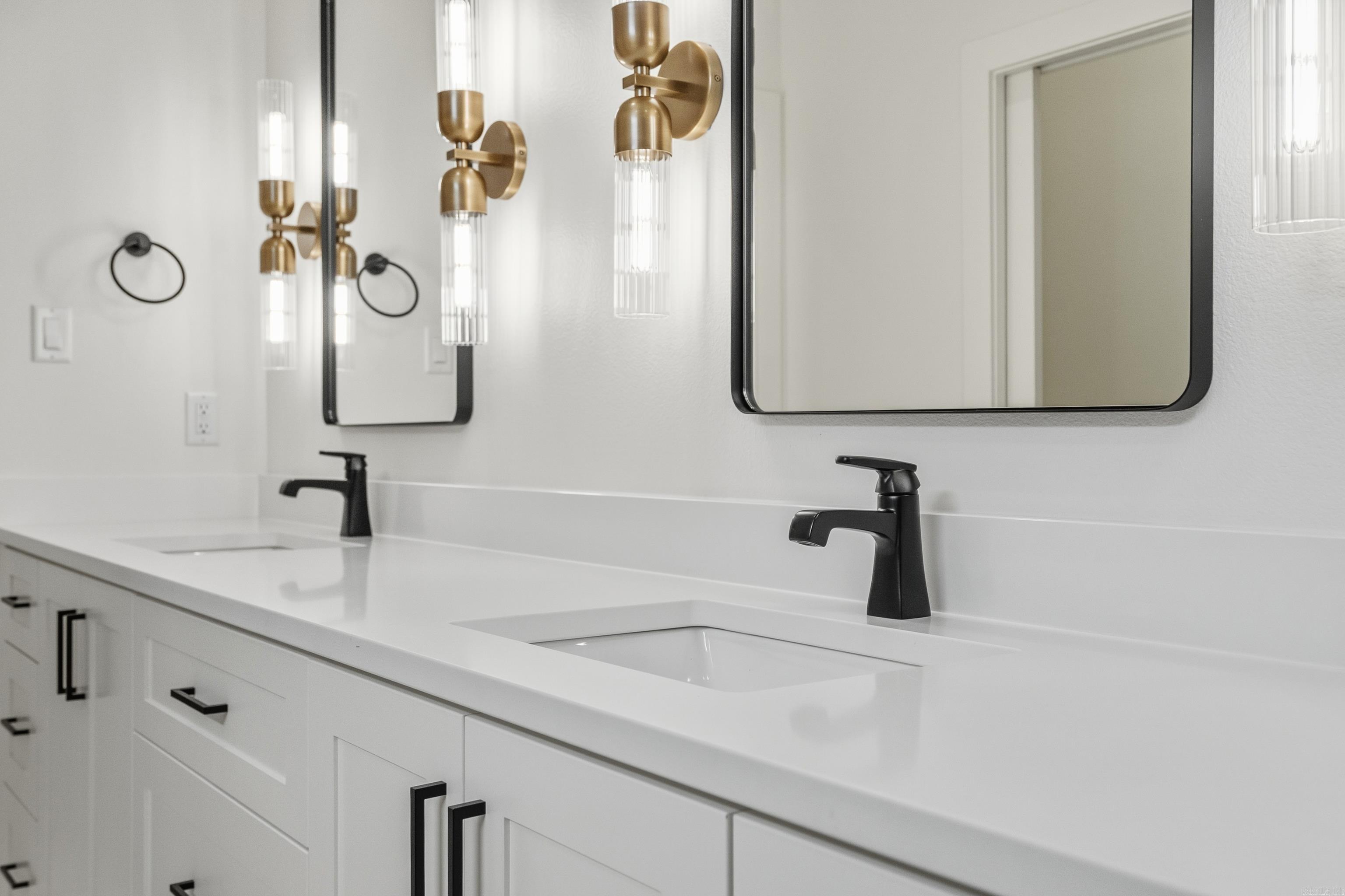 6154 Majestic Waters Drive Property Photo 23