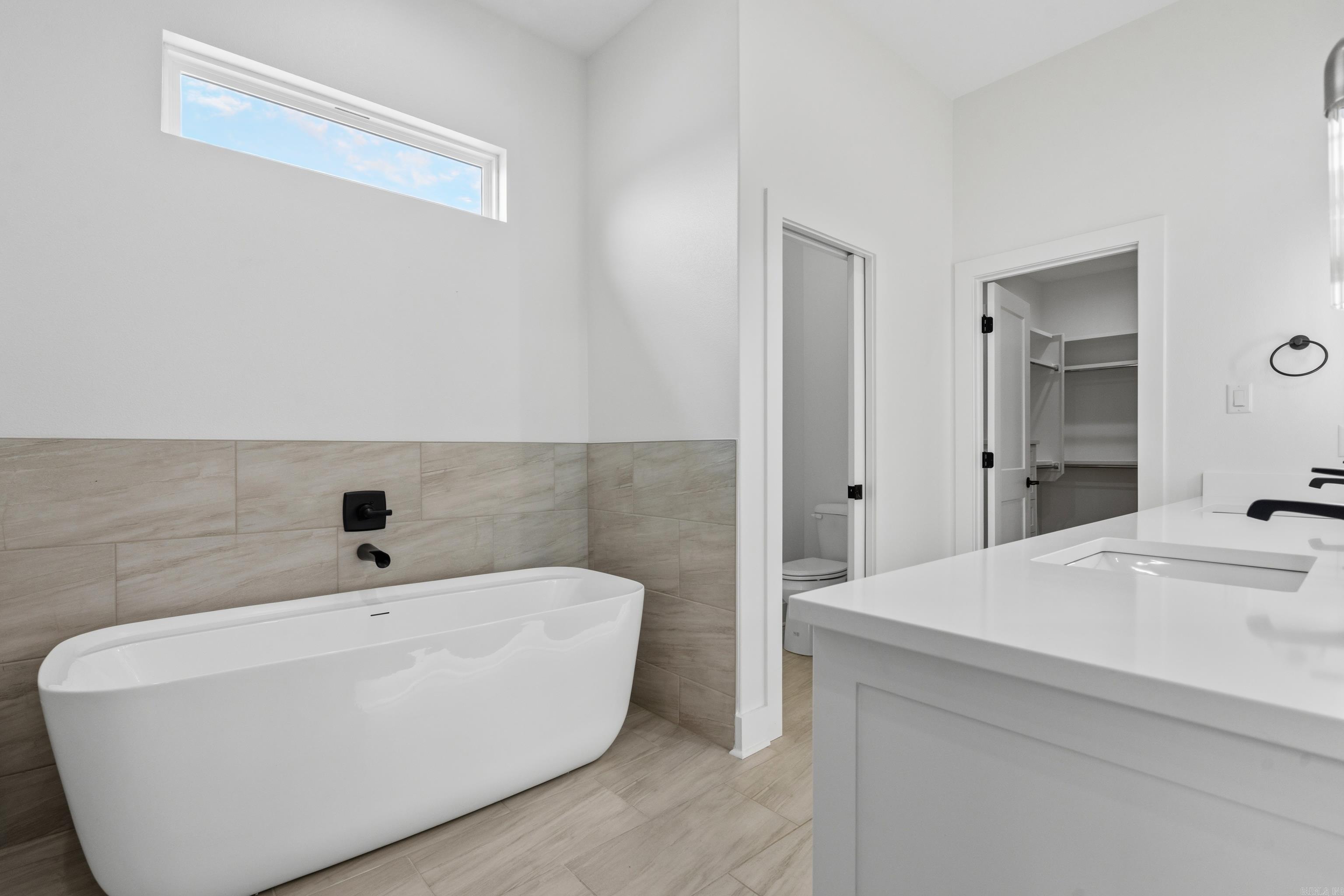 6154 Majestic Waters Drive Property Photo 43
