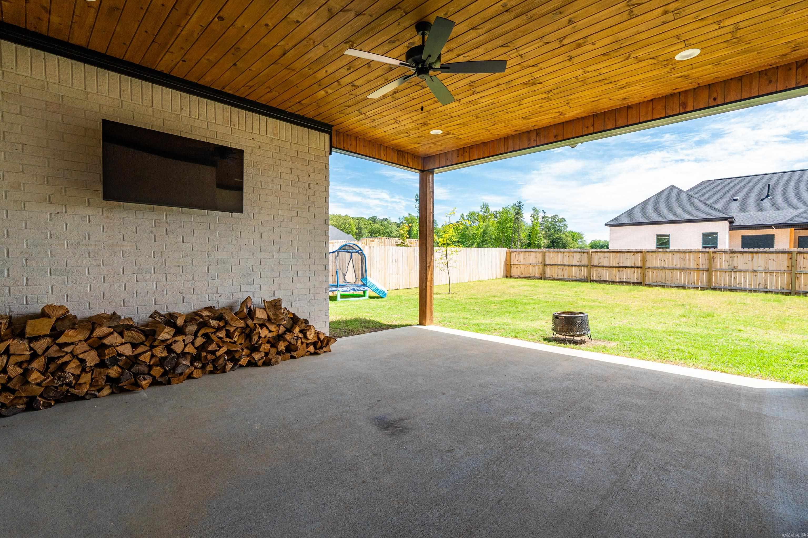 6154 Majestic Waters Drive Property Photo 45