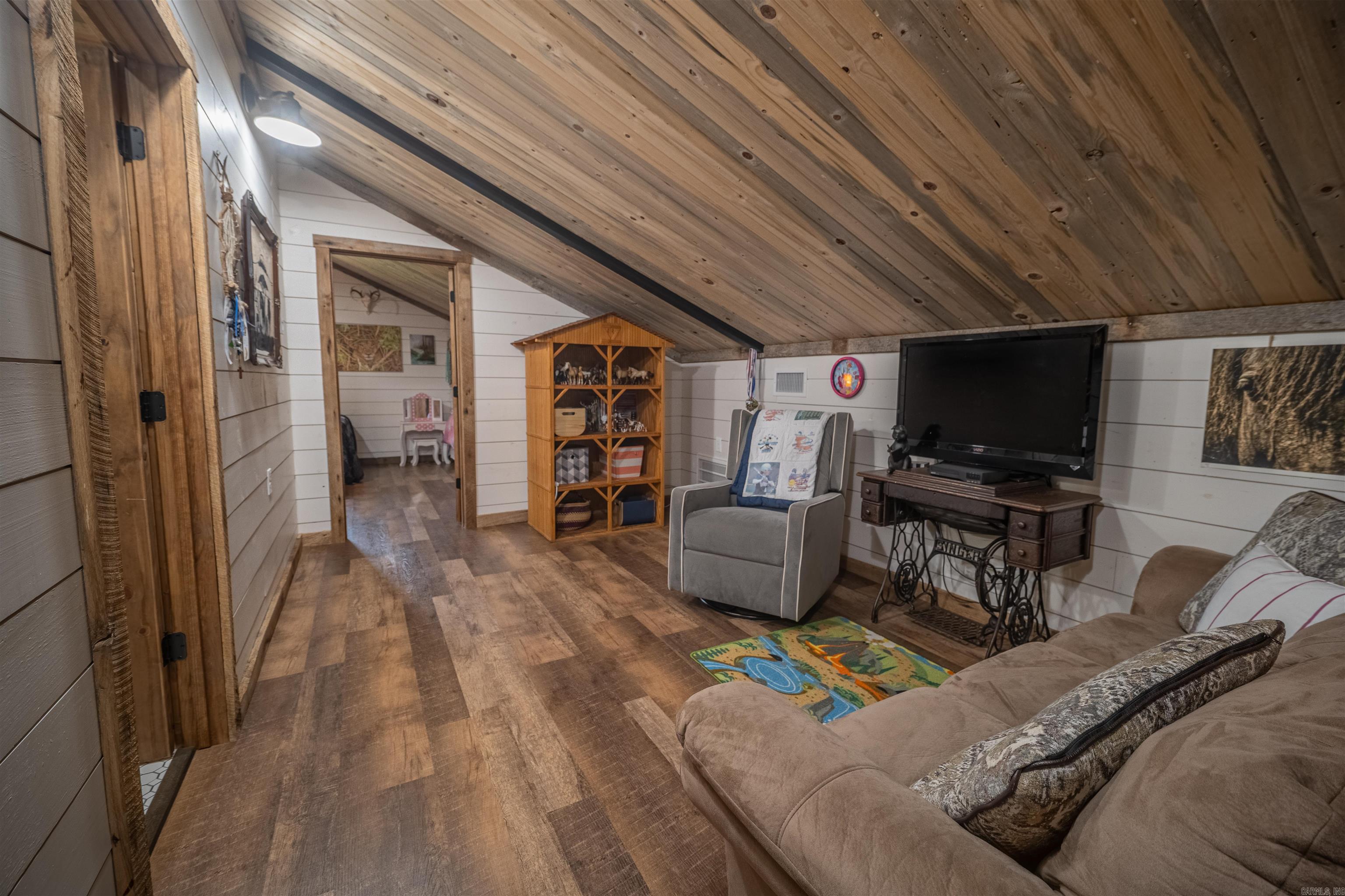 1681 S 425 Highway Property Photo 47