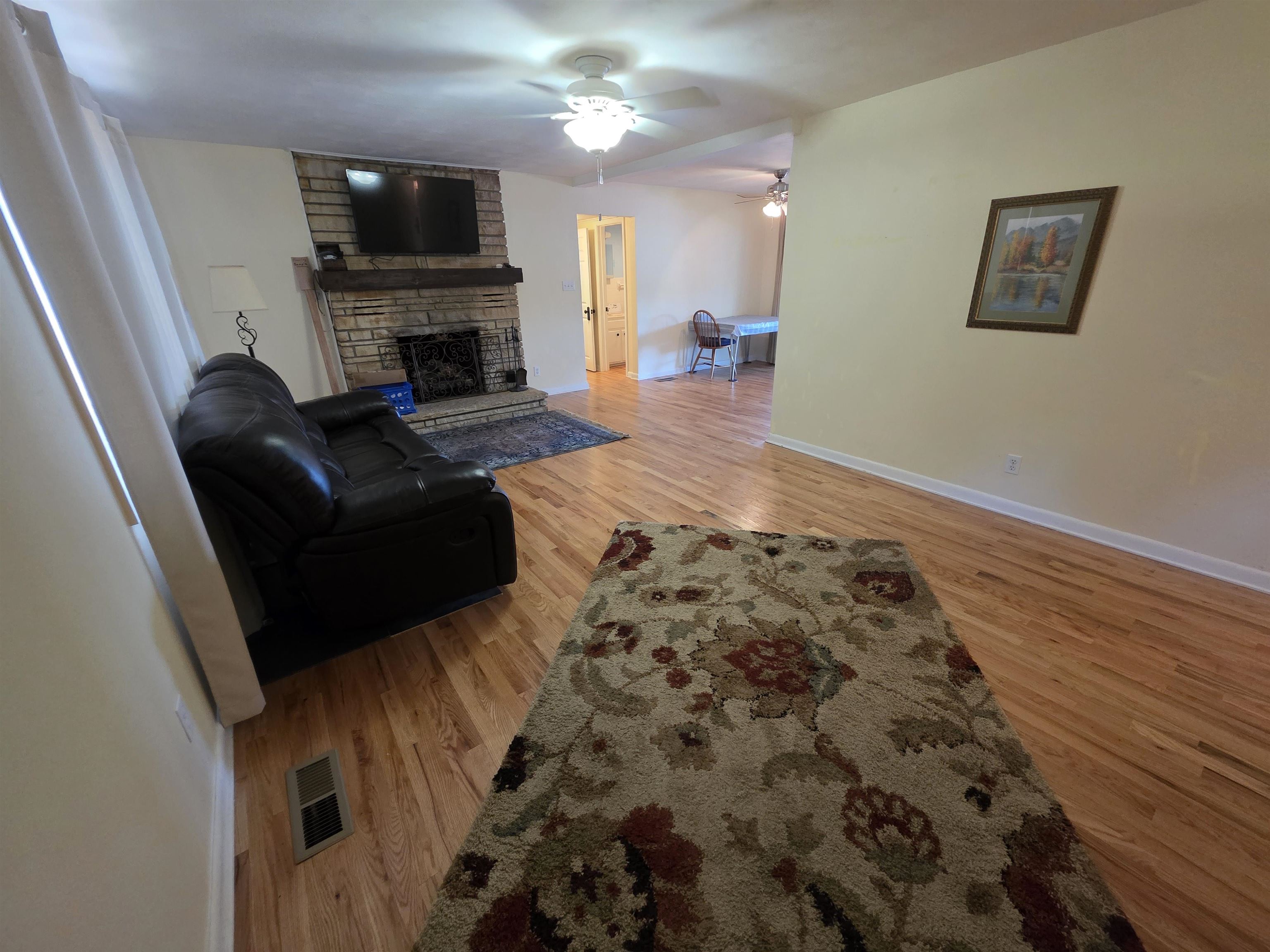 14 W Lake Estates Circle Property Photo 5