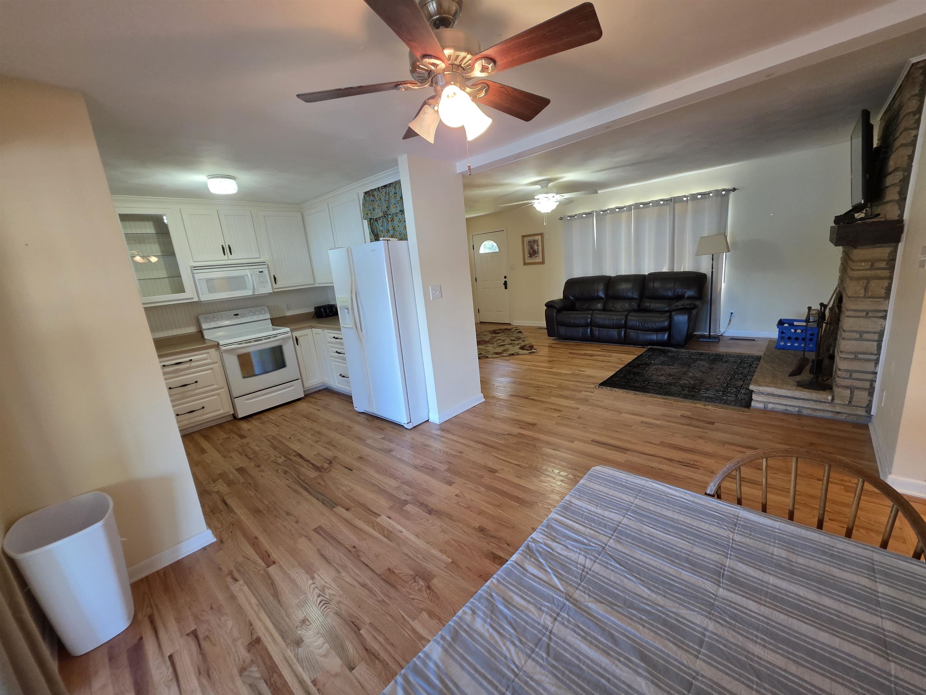 14 W Lake Estates Circle Property Photo 11