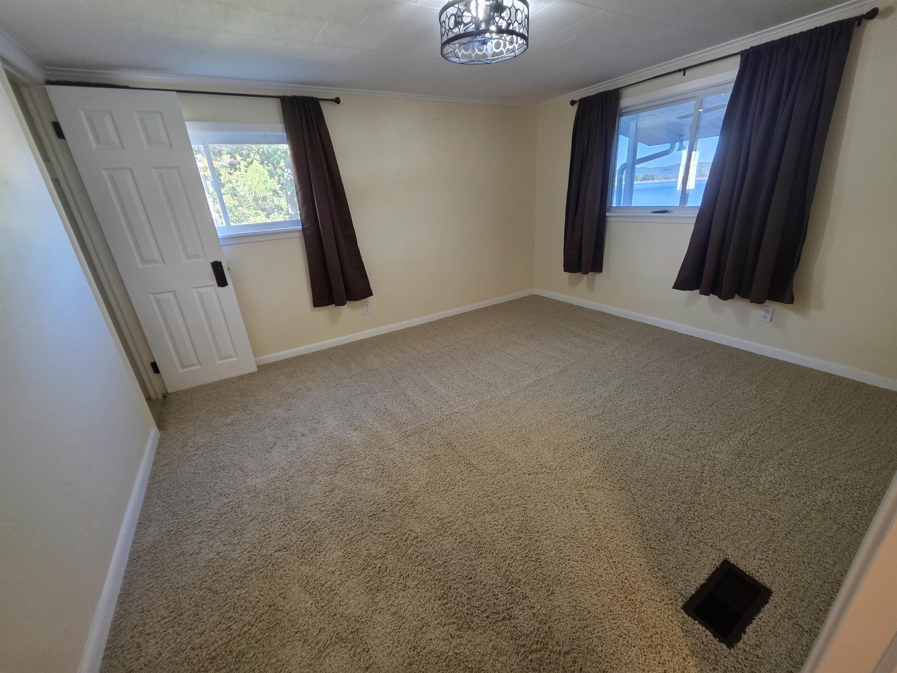 14 W Lake Estates Circle Property Photo 23