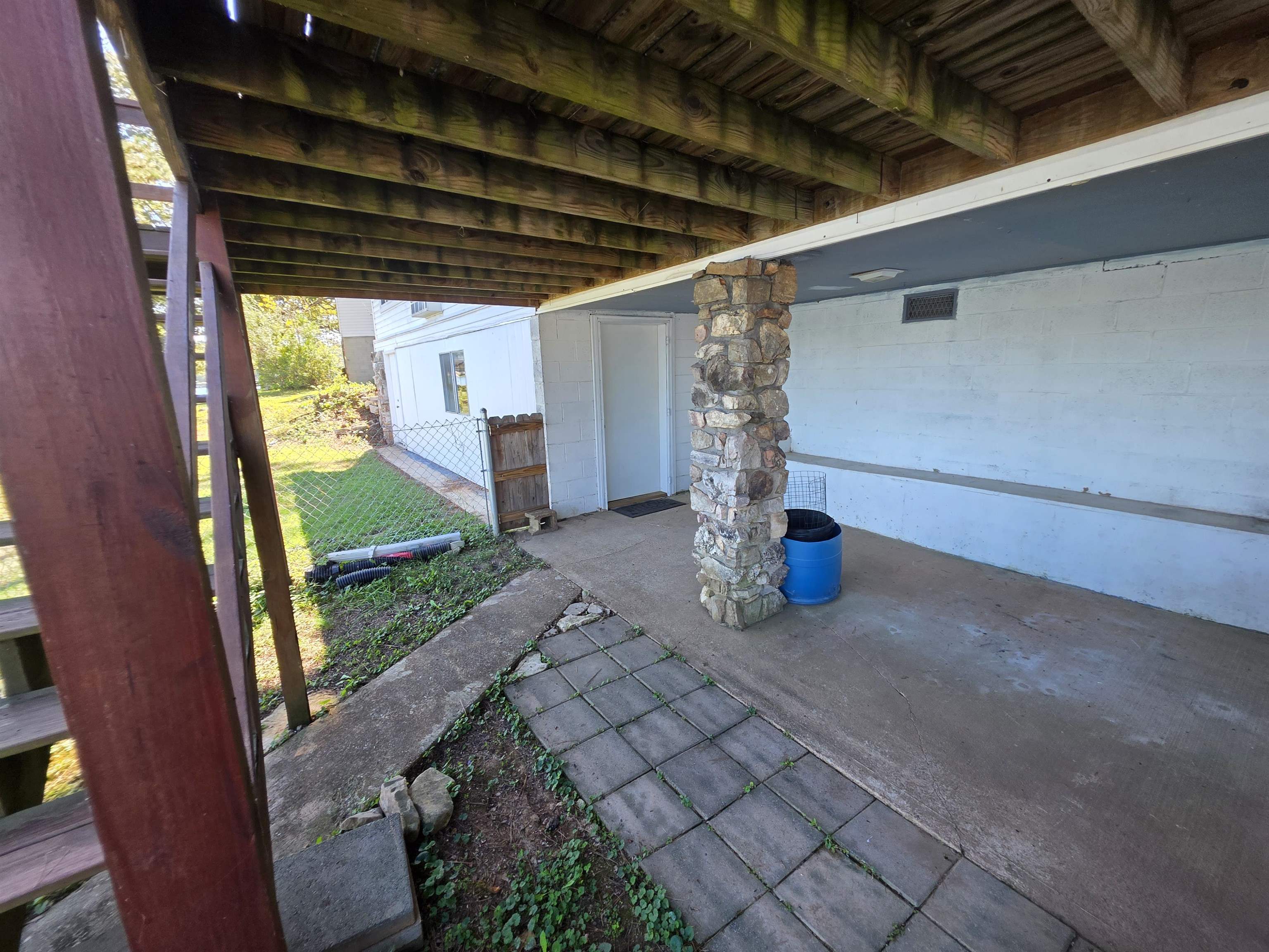 14 W Lake Estates Circle Property Photo 40