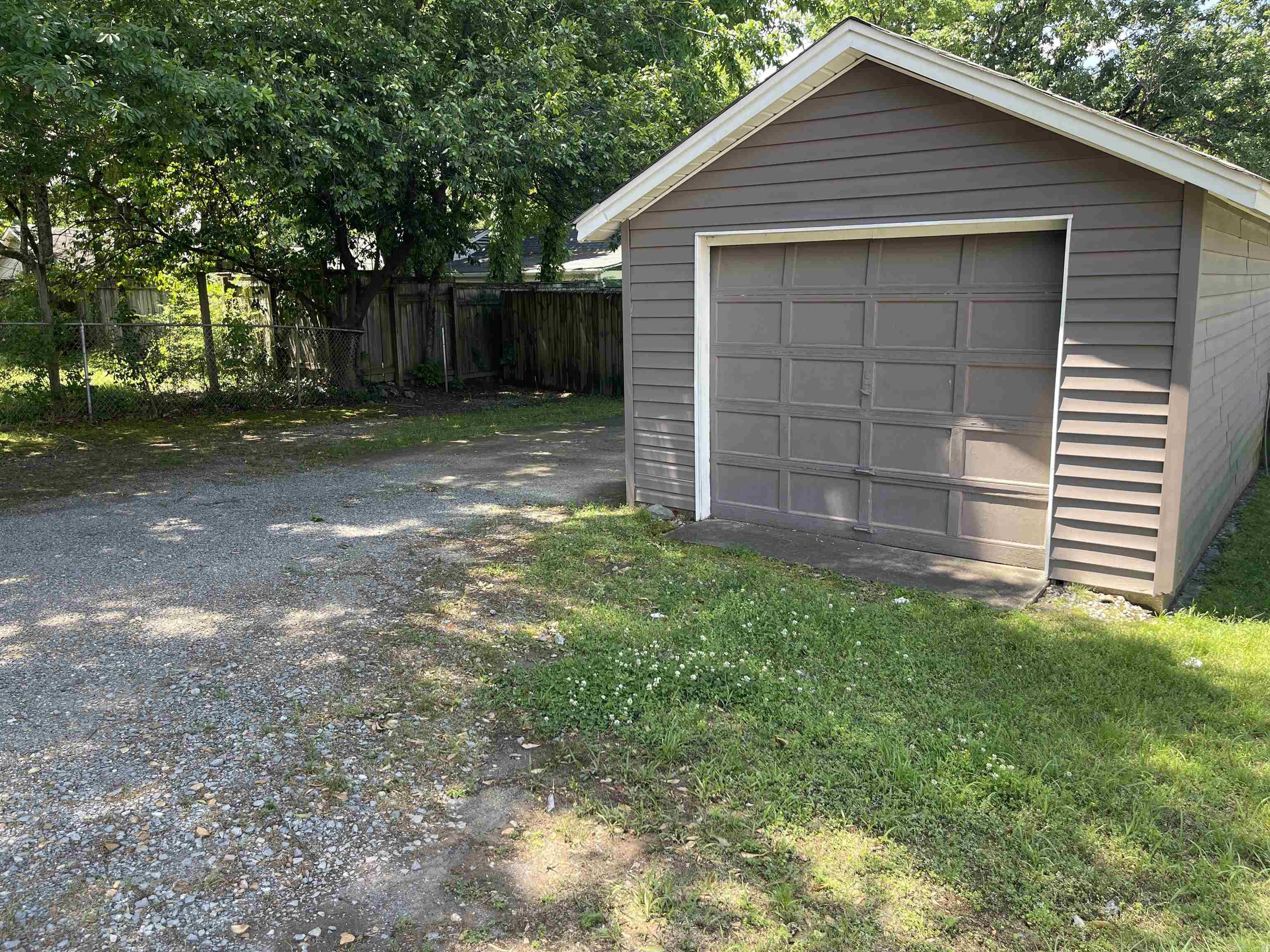 1723 N Fillmore Property Photo 22