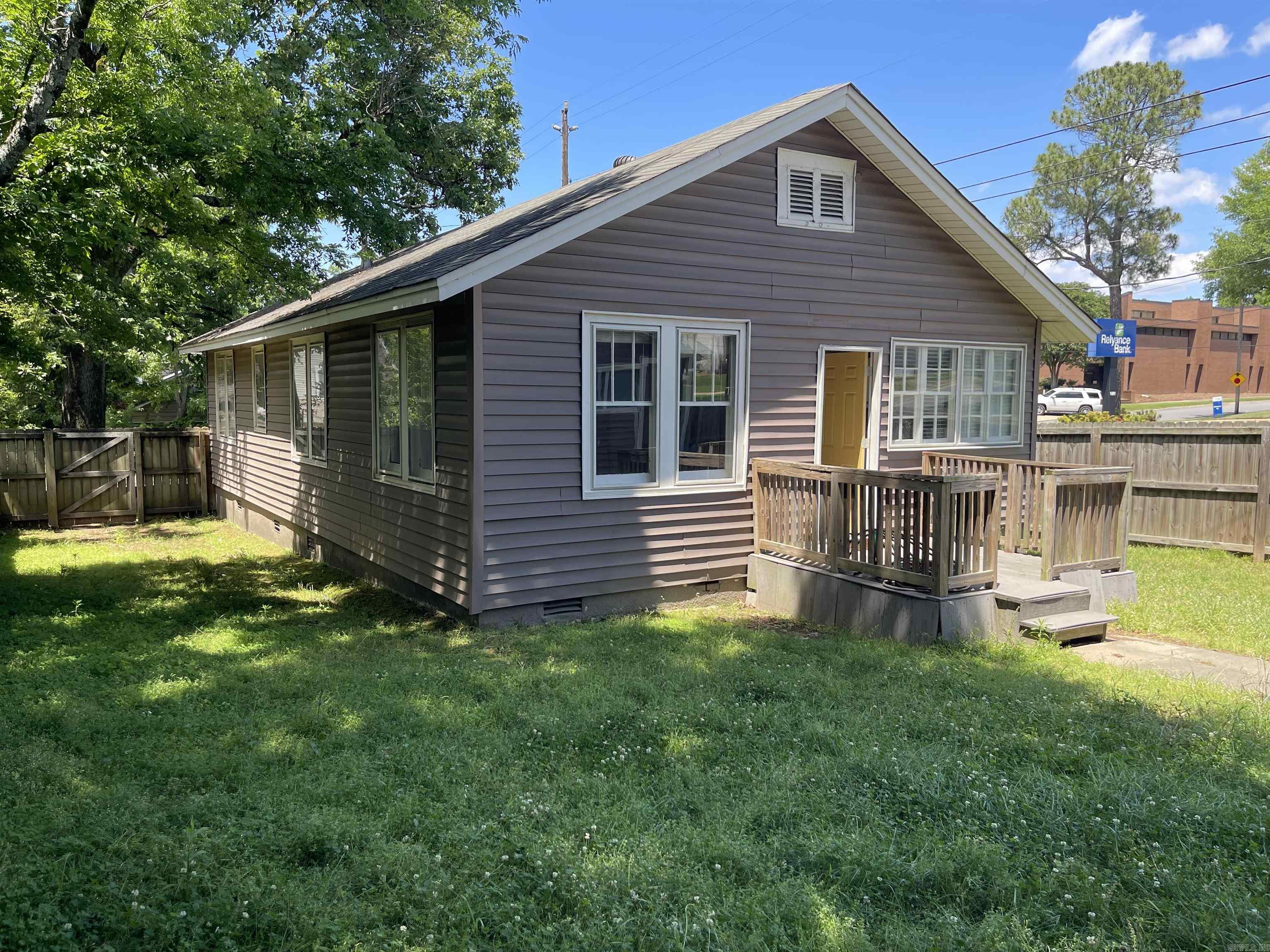 1723 N Fillmore Property Photo 24