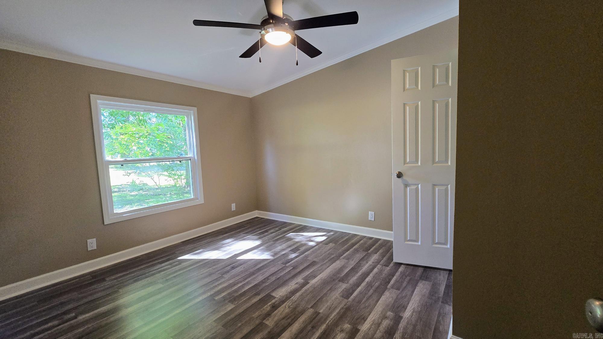 15921 Oak Street Property Photo 14
