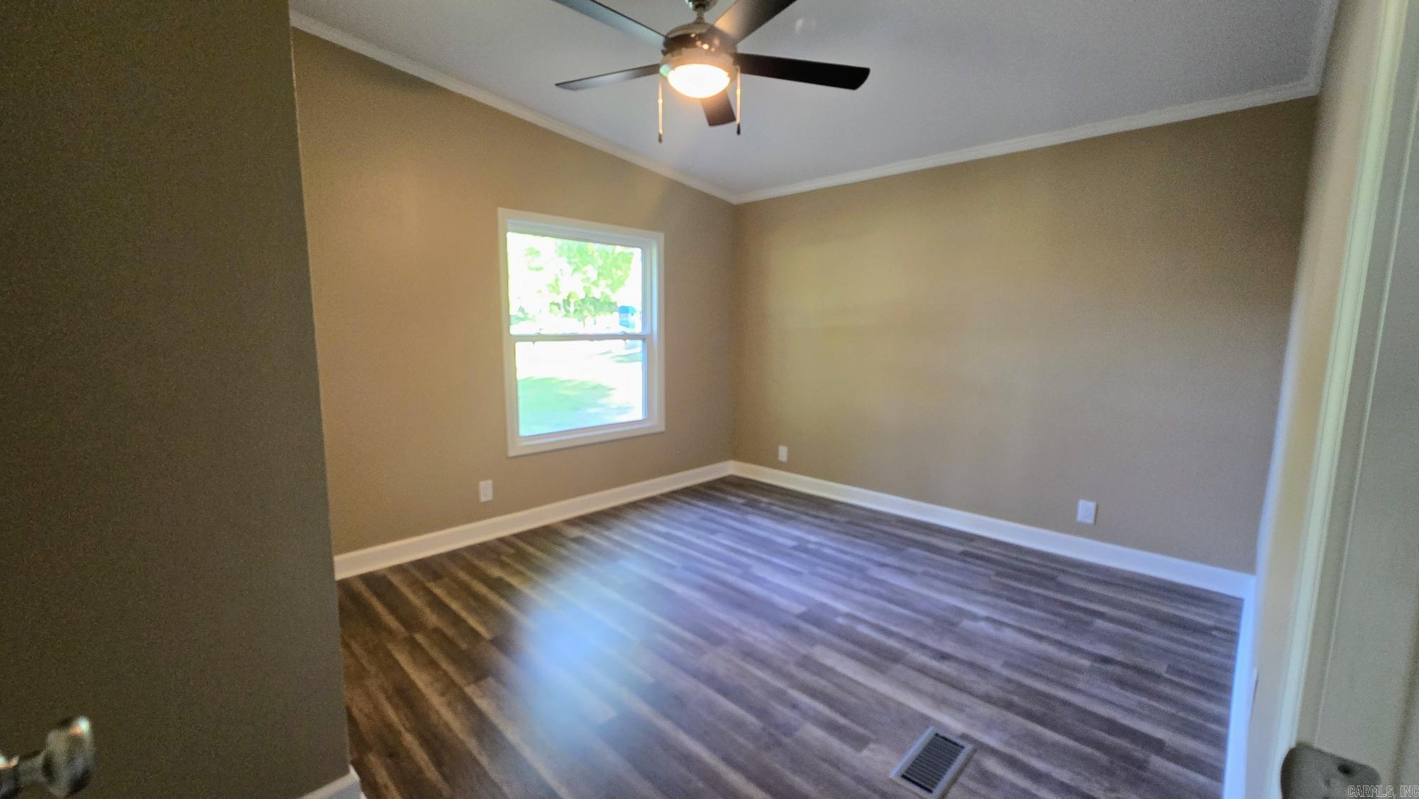 15921 Oak Street Property Photo 15