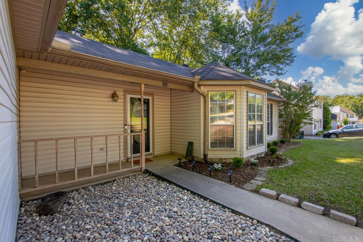 1712 Eagle Point Way Property Photo 4